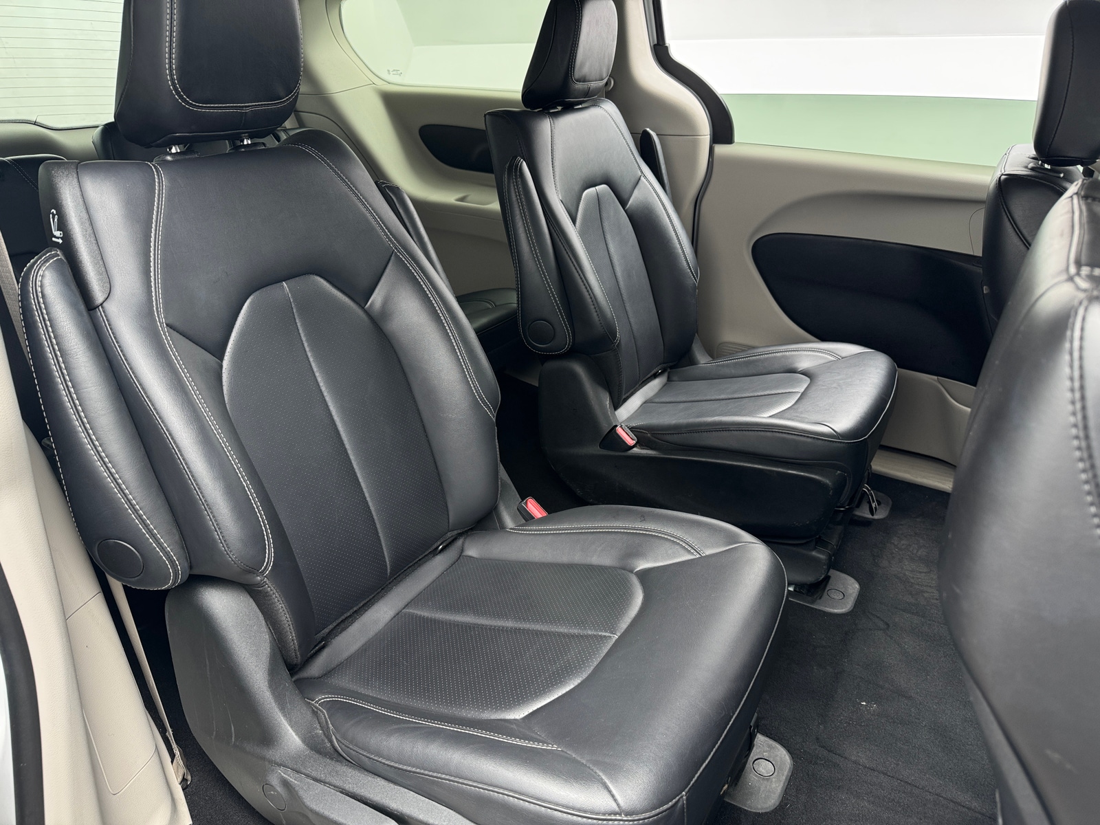 Thumbnail: 2024 Chrysler Pacifica - 5