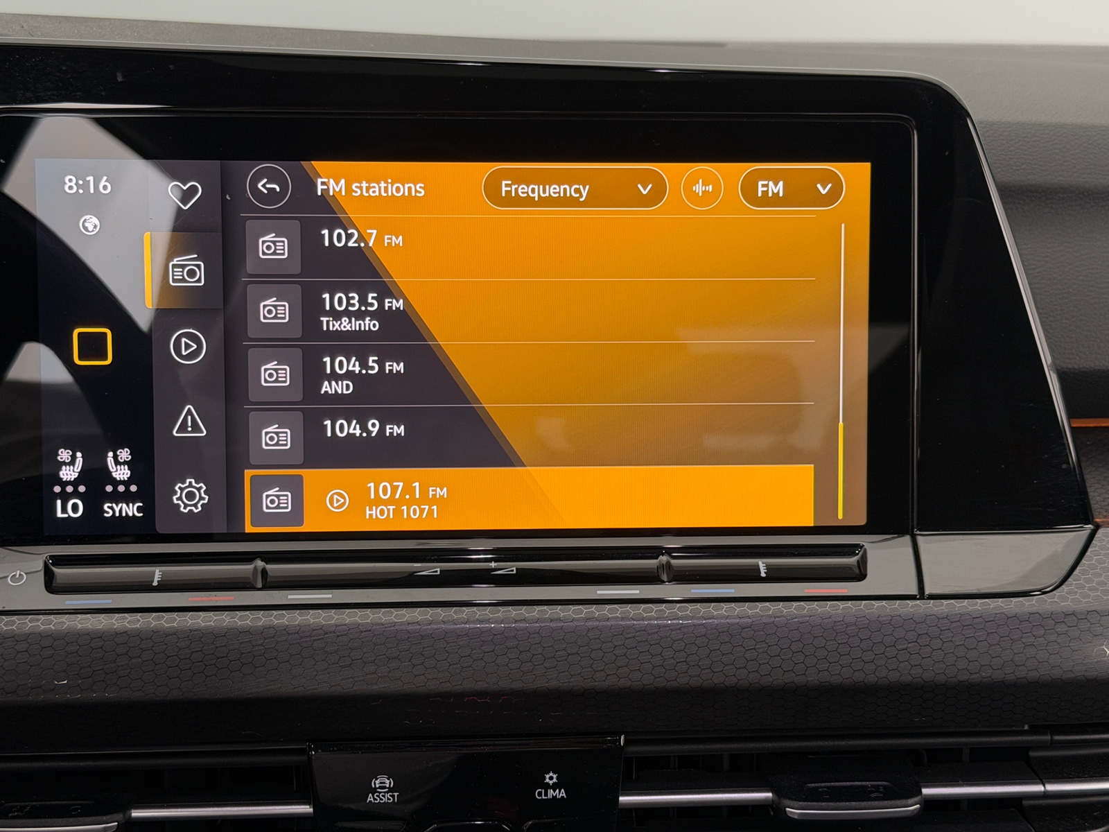 Thumbnail: 2023 Volkswagen Golf - 3