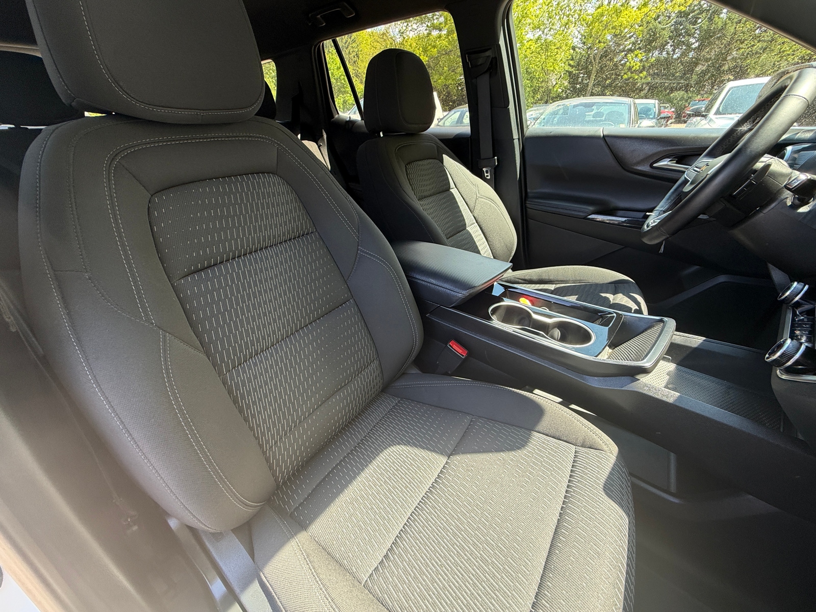 Thumbnail: 2025 Chevrolet Equinox - 2