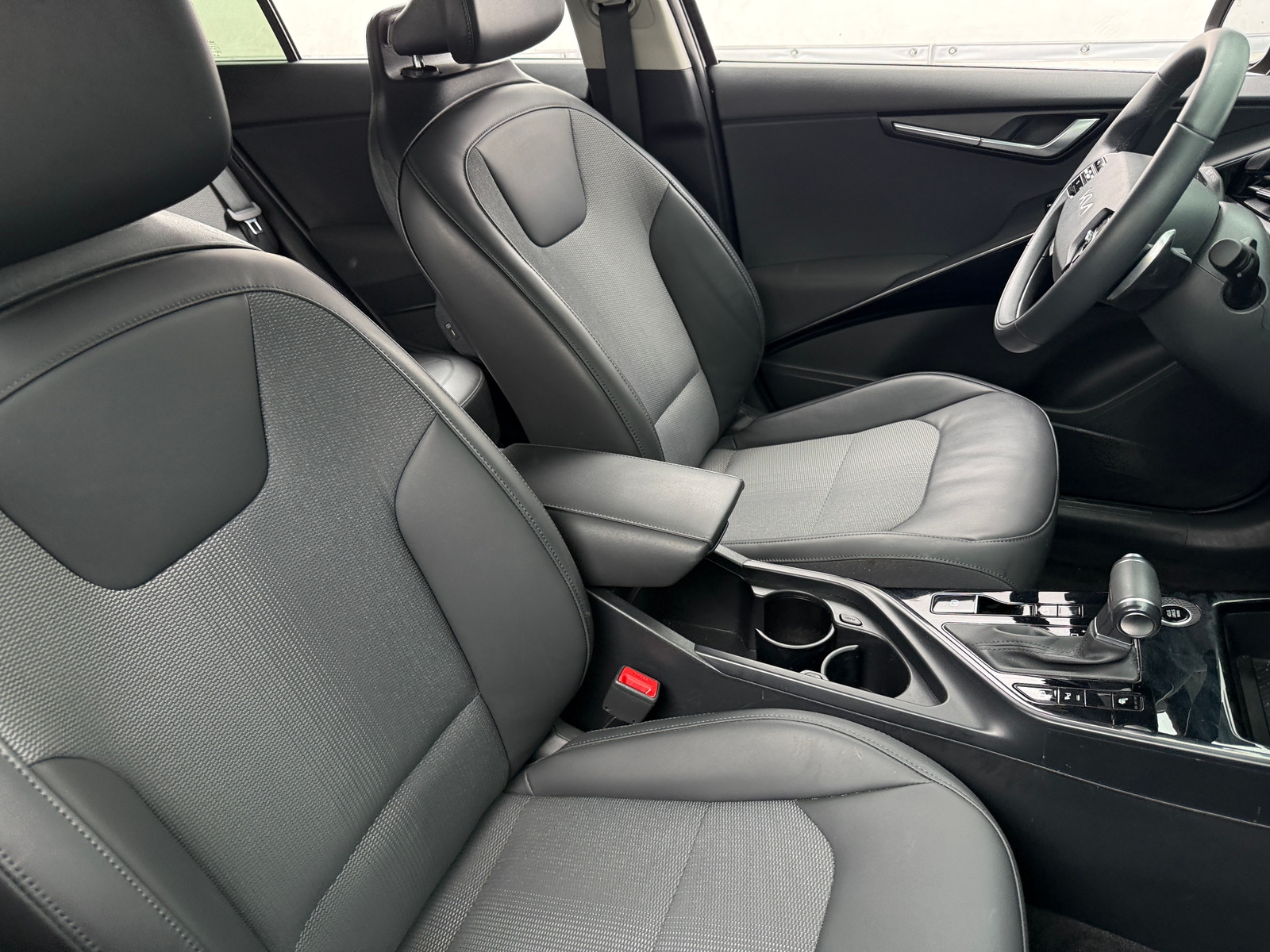 Thumbnail: 2024 Kia Niro - 2