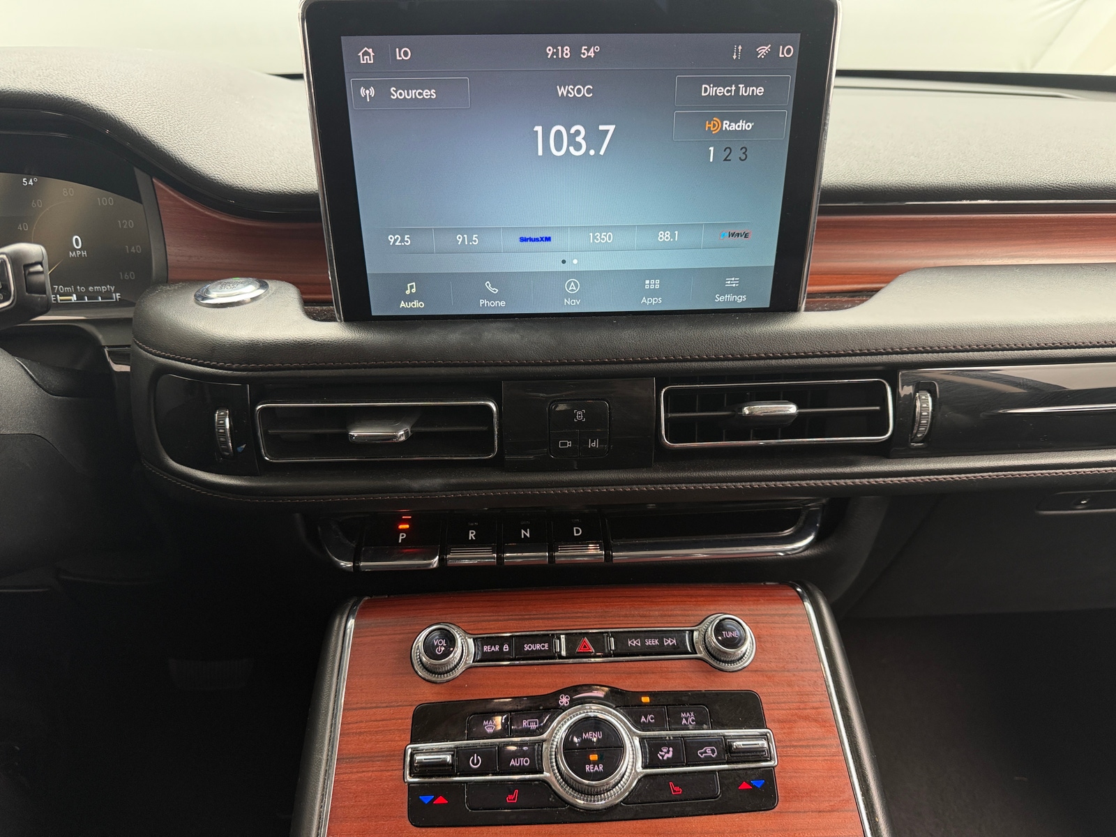 Thumbnail: 2022 Lincoln Aviator - 3