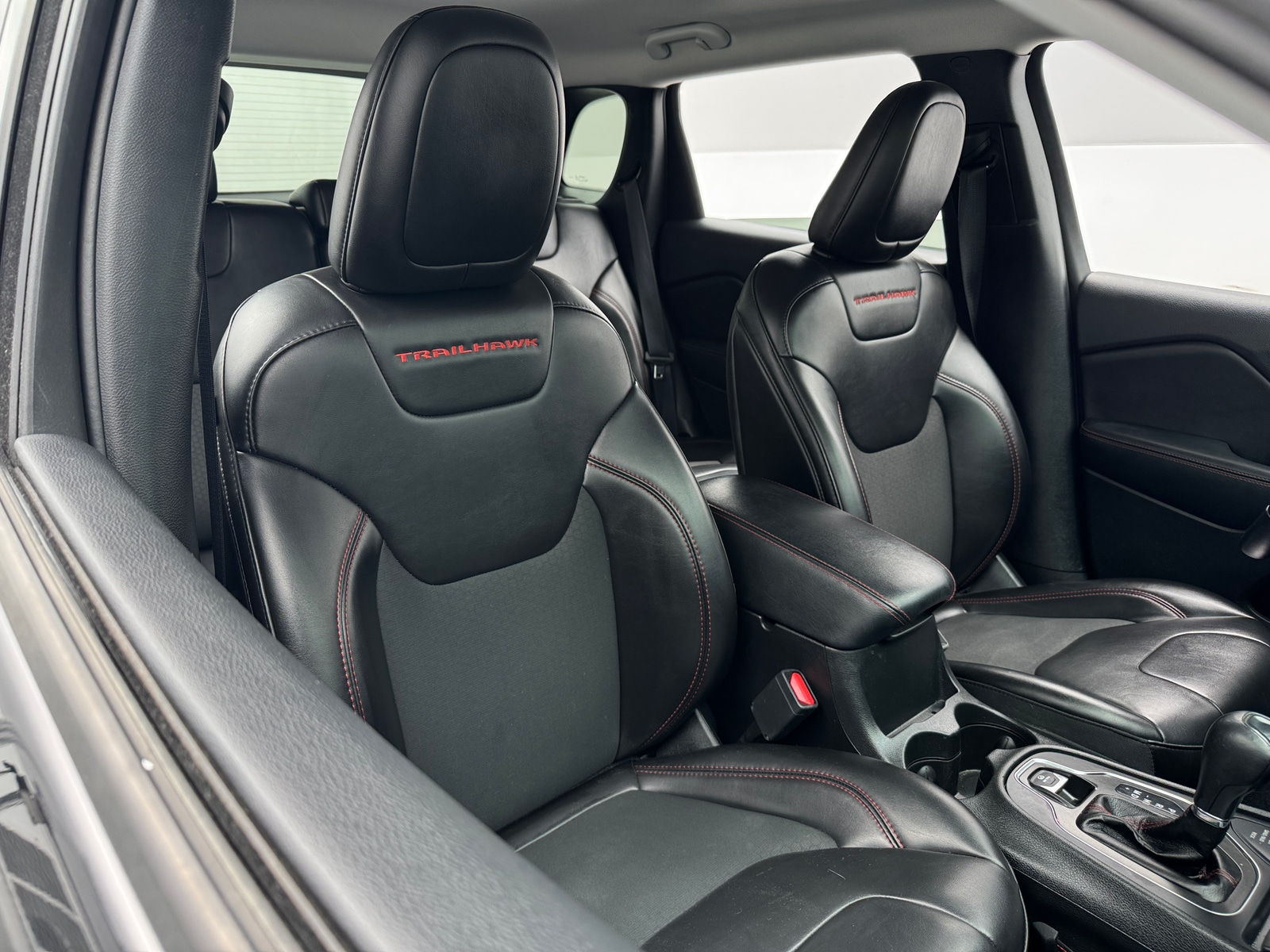 Thumbnail: 2019 Jeep Cherokee - 2