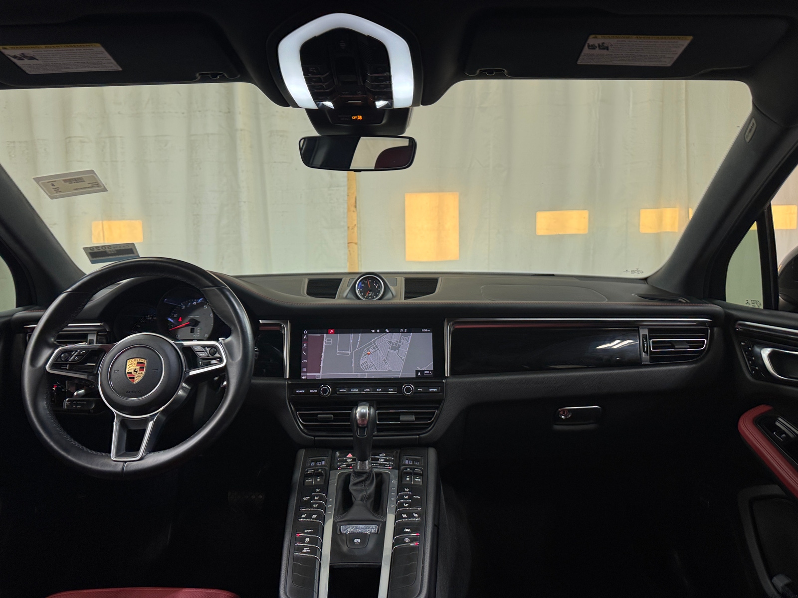 Thumbnail: 2019 Porsche Macan - 2