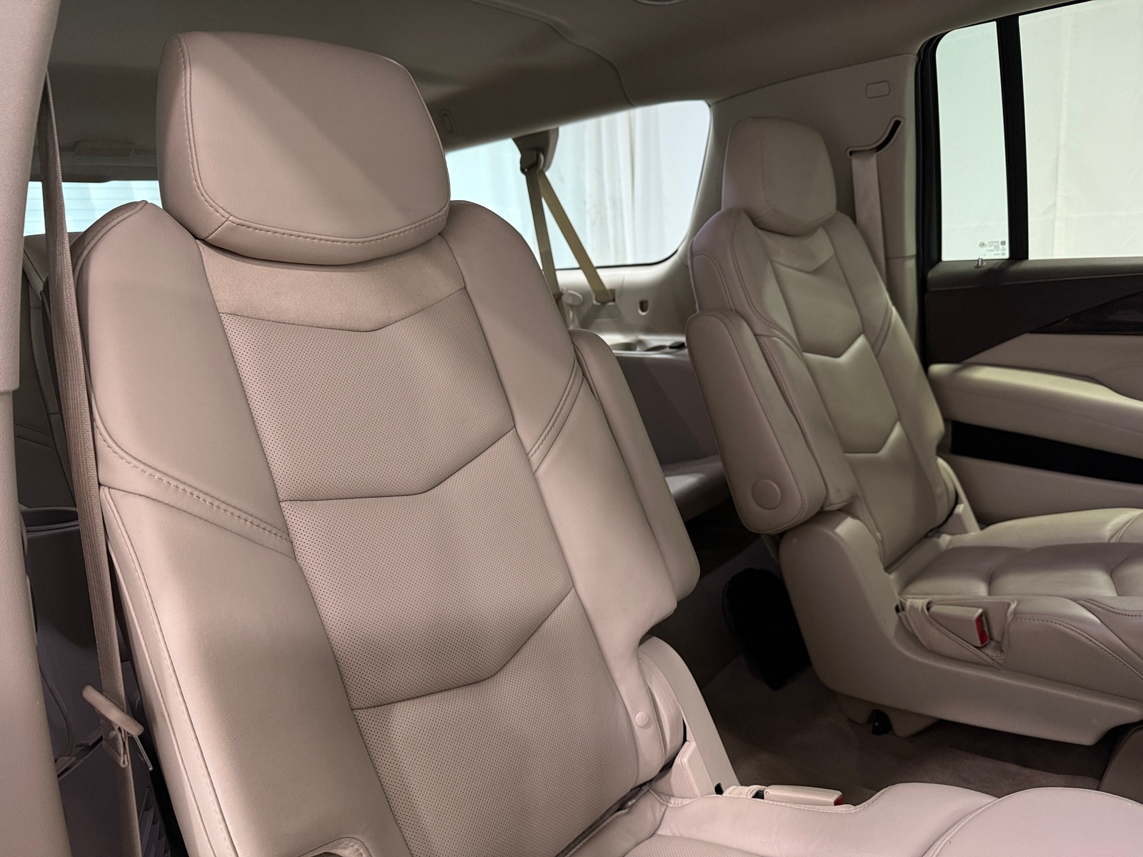 Thumbnail: 2015 Cadillac Escalade - 5