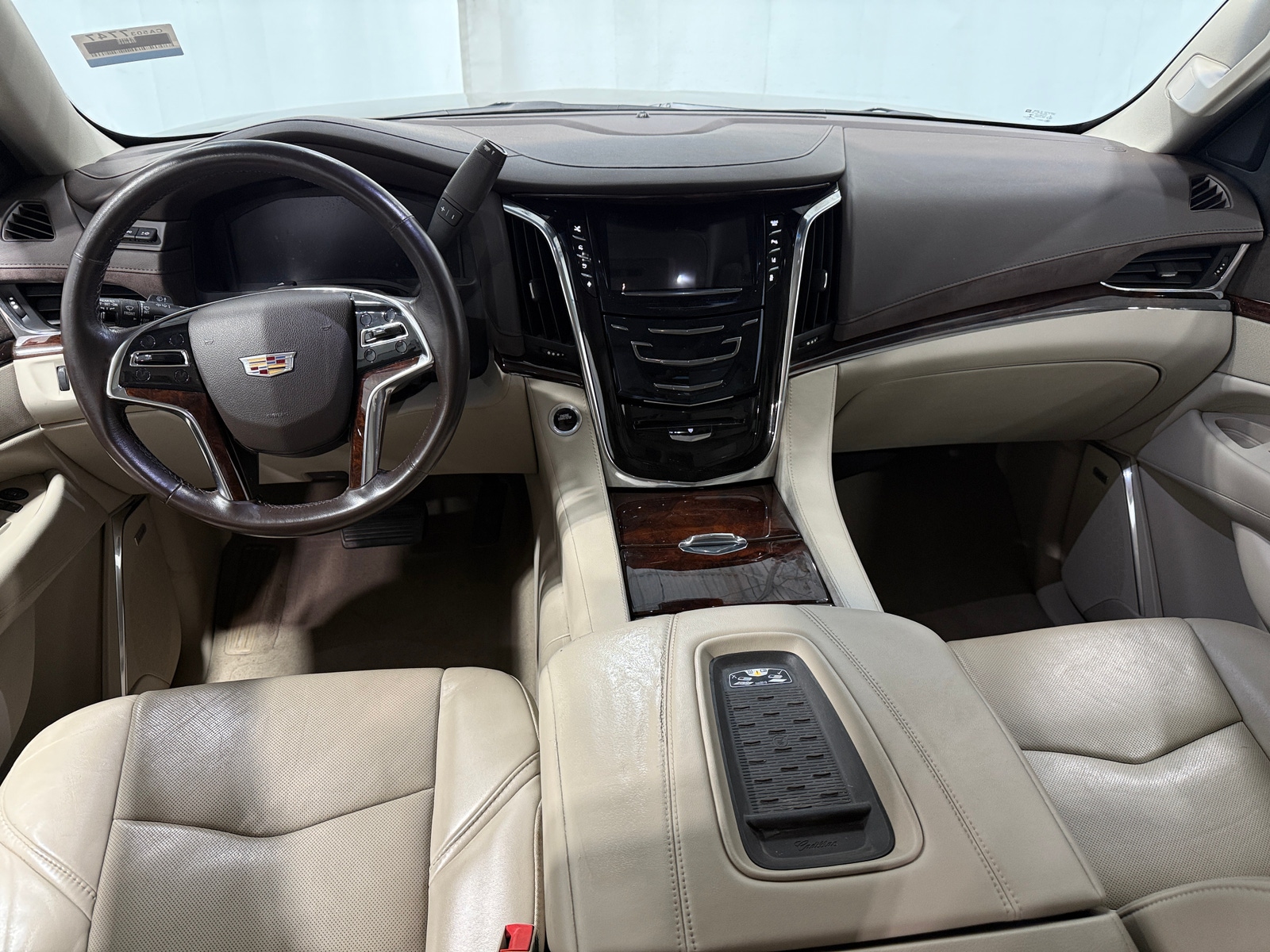 Thumbnail: 2015 Cadillac Escalade - 2