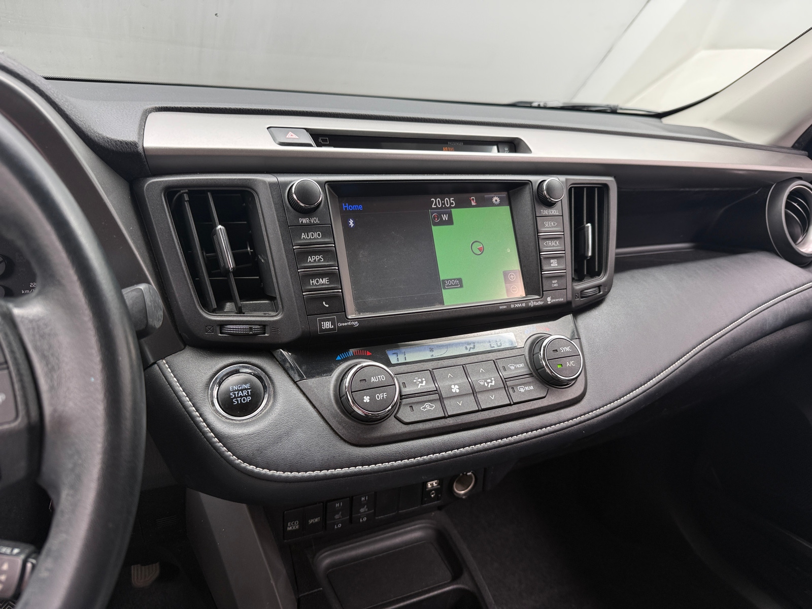 Thumbnail: 2016 Toyota RAV4 - 3