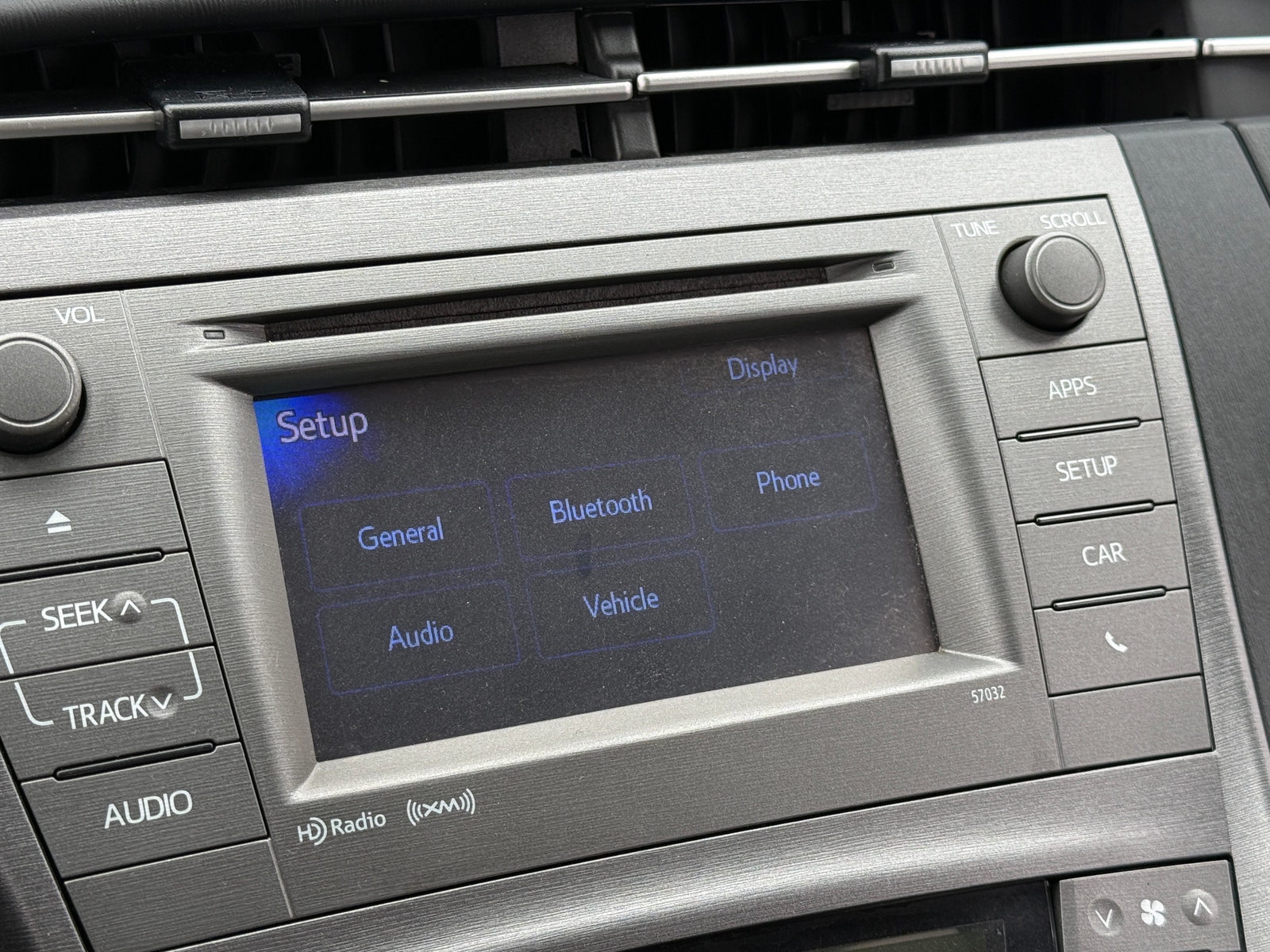 Thumbnail: 2015 Toyota Prius - 4