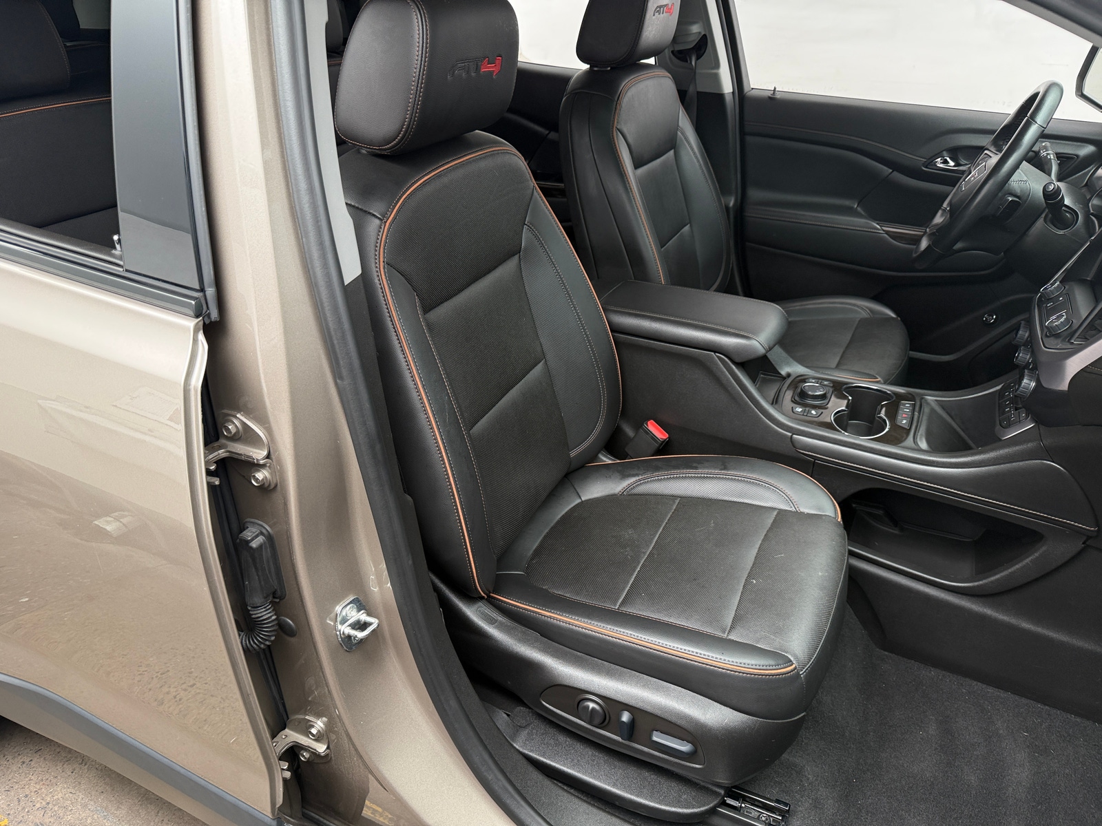 Thumbnail: 2022 GMC Acadia - 2
