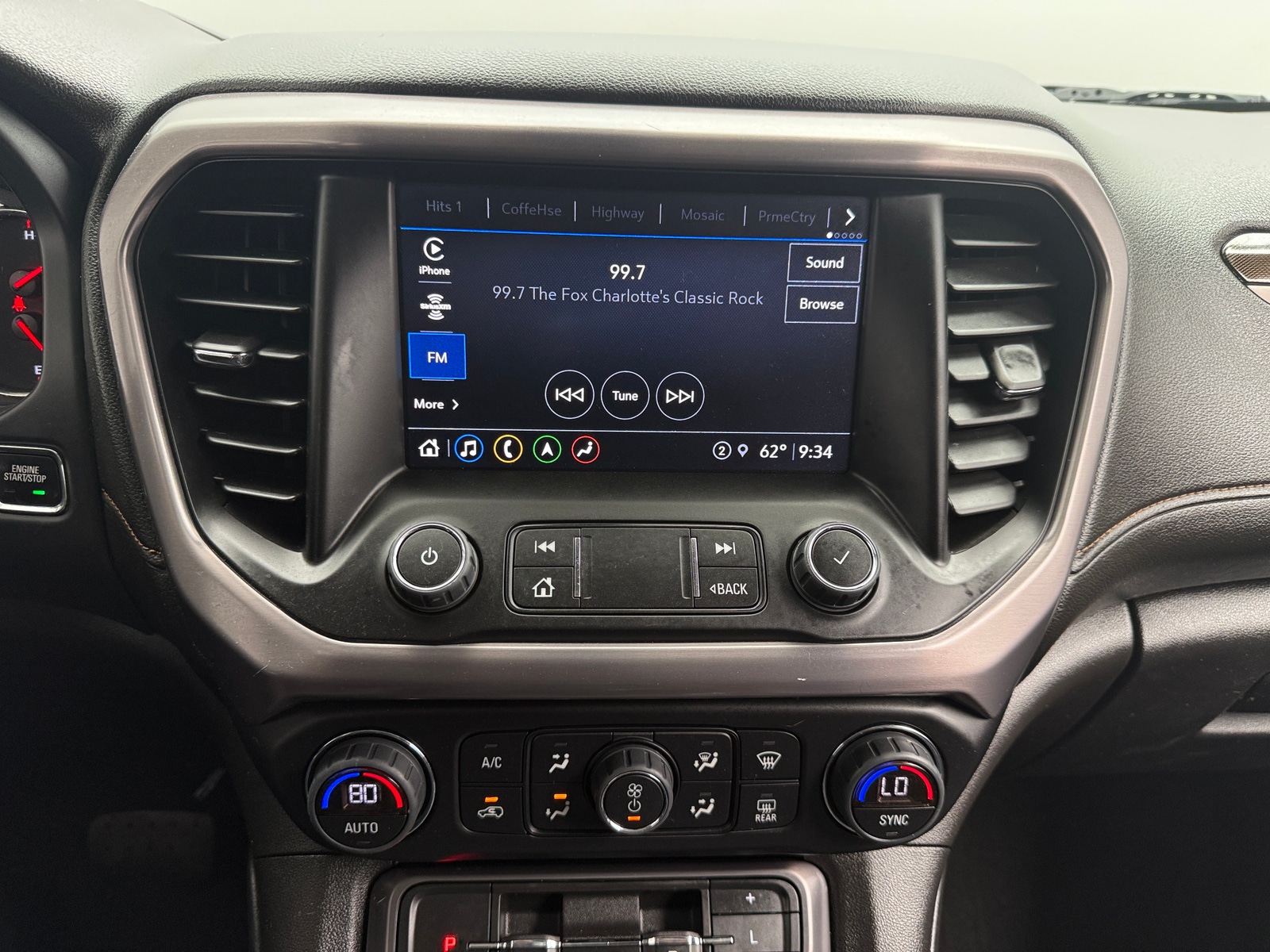 Thumbnail: 2022 GMC Acadia - 4