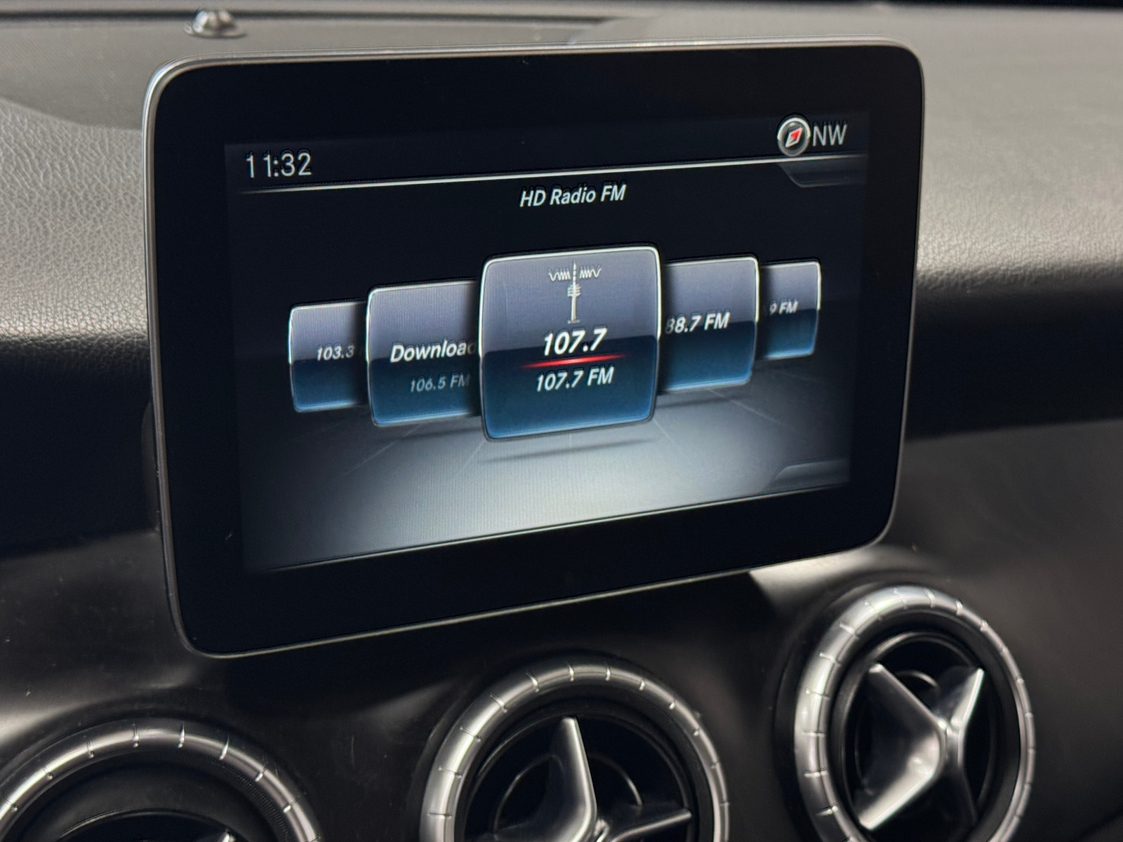 Thumbnail: 2017 Mercedes-Benz CLA - 3