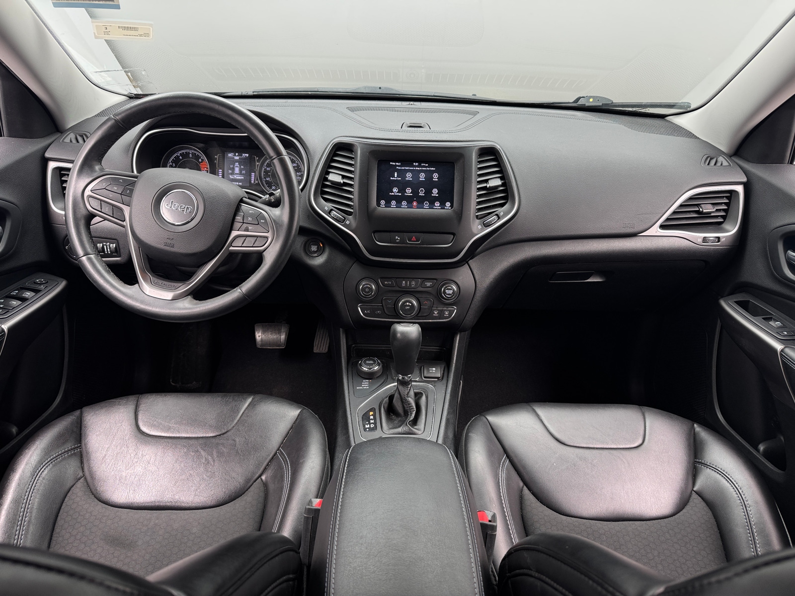 Thumbnail: 2019 Jeep Cherokee - 3