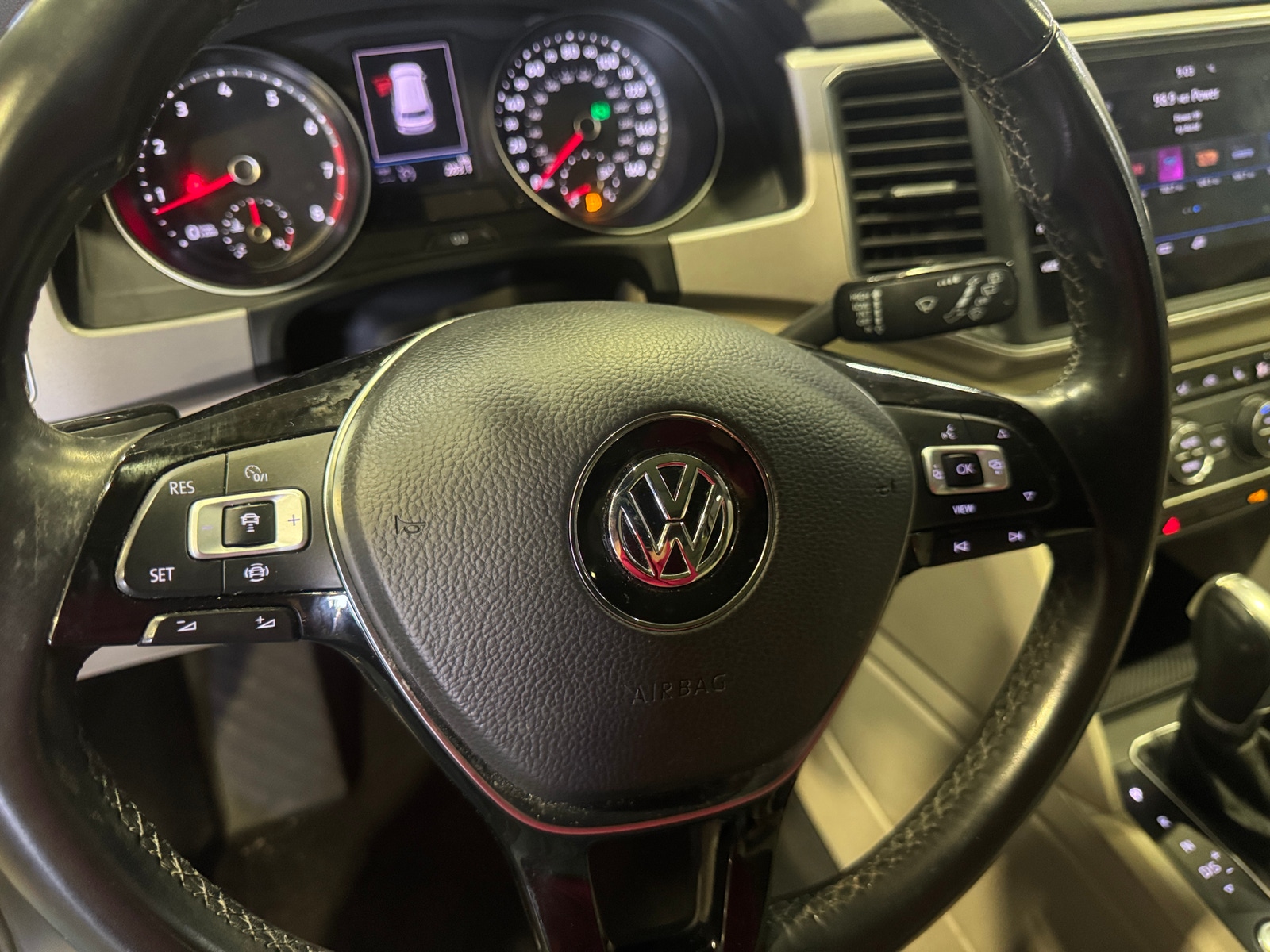 Thumbnail: 2019 Volkswagen Atlas - 4