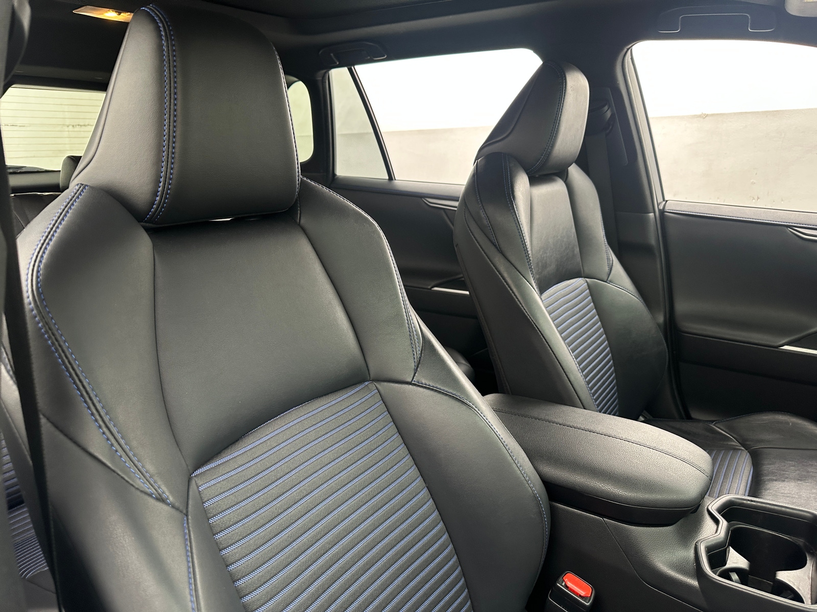 Thumbnail: 2019 Toyota RAV4 - 2