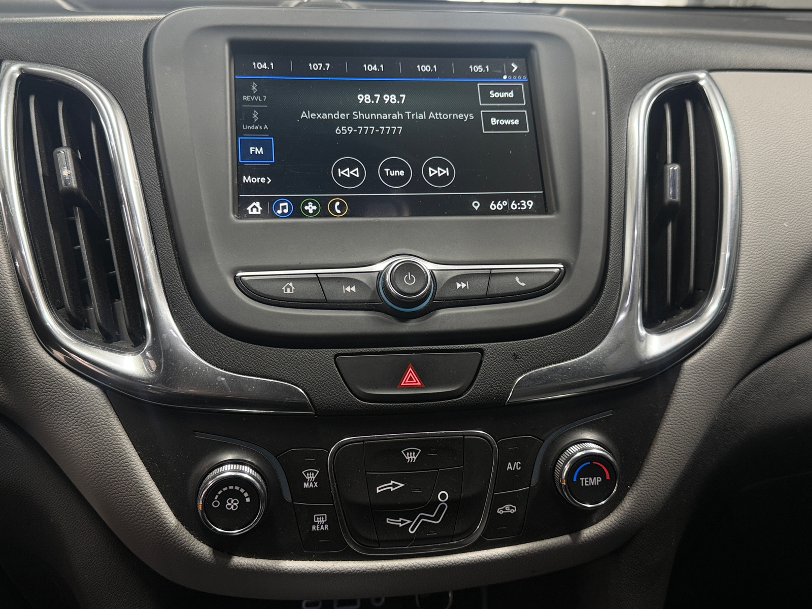 Thumbnail: 2019 Chevrolet Equinox - 4