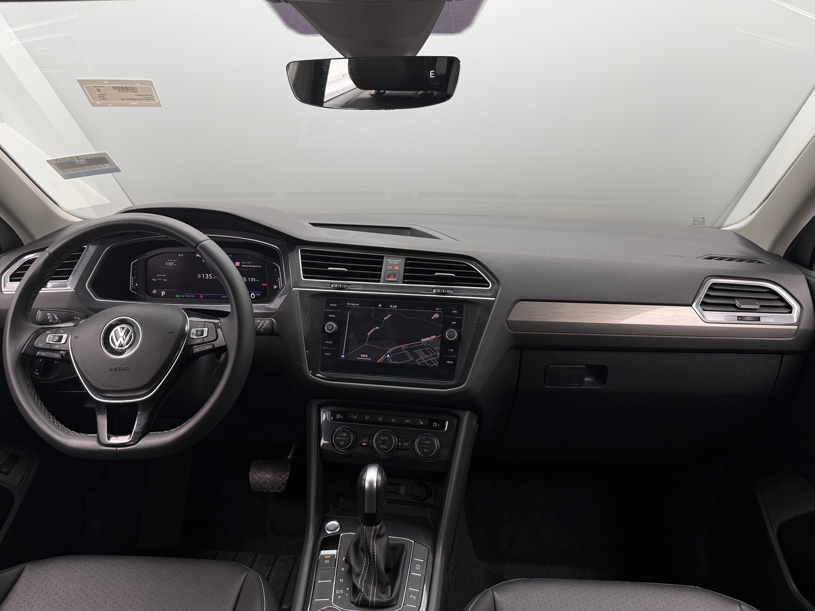 Thumbnail: 2021 Volkswagen Tiguan - 2