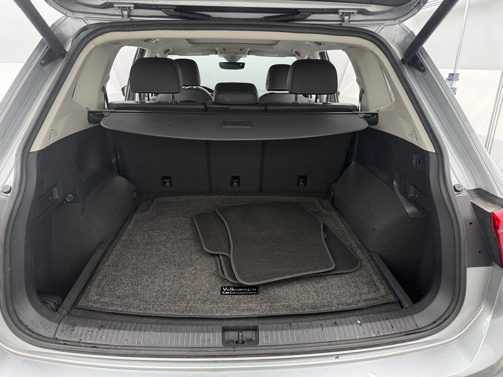 Thumbnail: 2021 Volkswagen Tiguan - 6