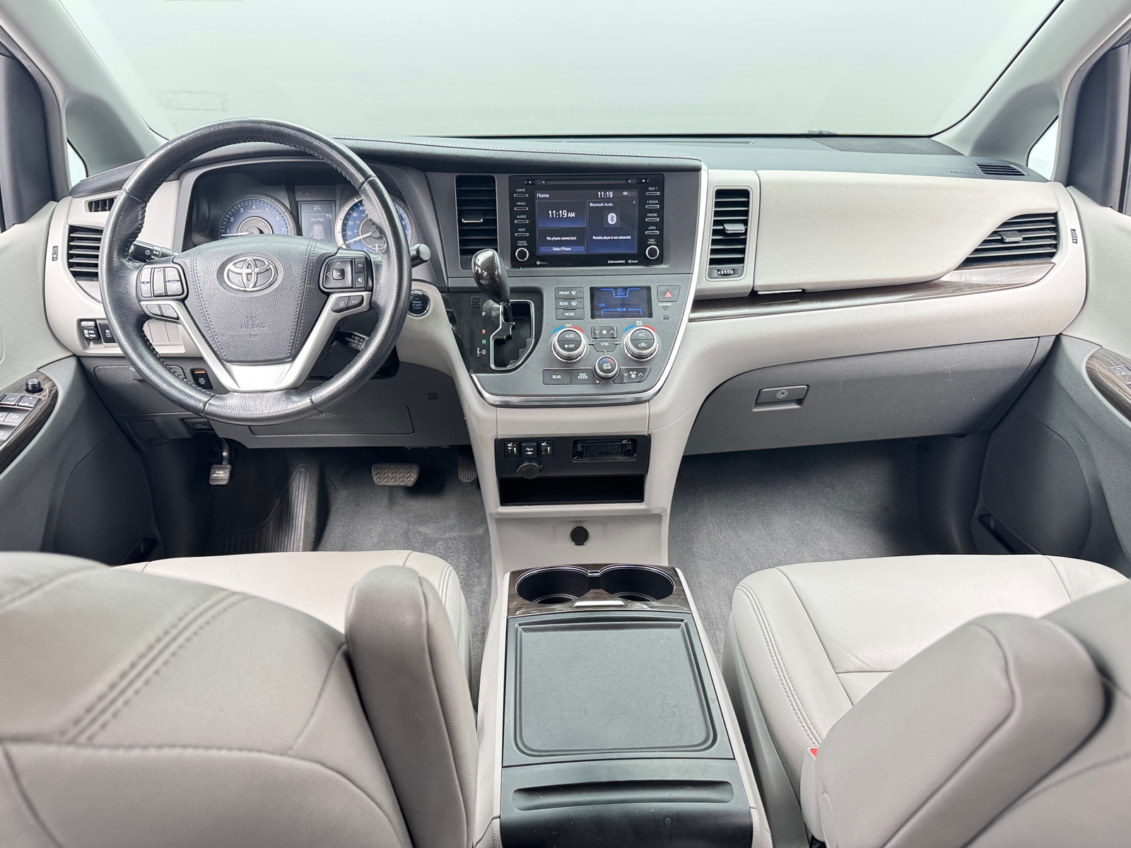 Thumbnail: 2019 Toyota Sienna - 2