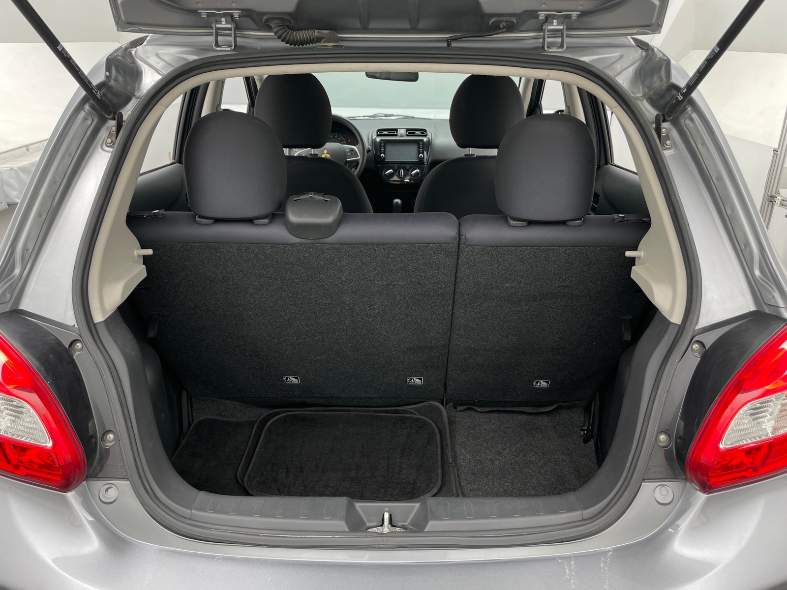 Thumbnail: 2019 Mitsubishi Mirage - 7