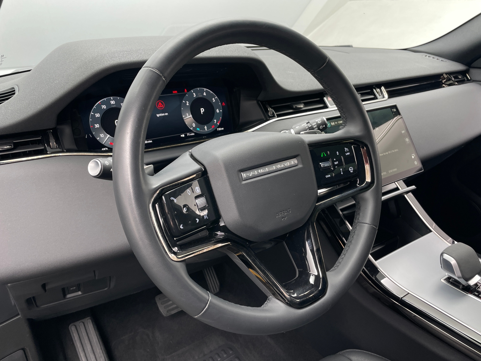 Thumbnail: 2024 Land Rover Range Rover Evoque - 4