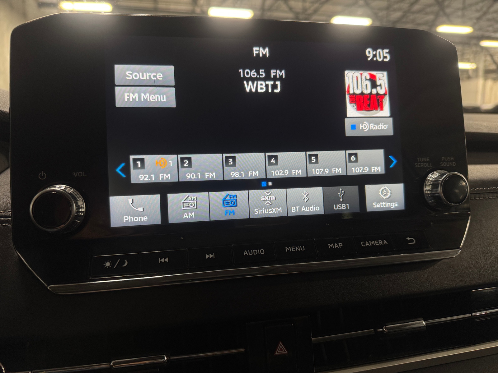 Thumbnail: 2023 Mitsubishi Outlander - 3