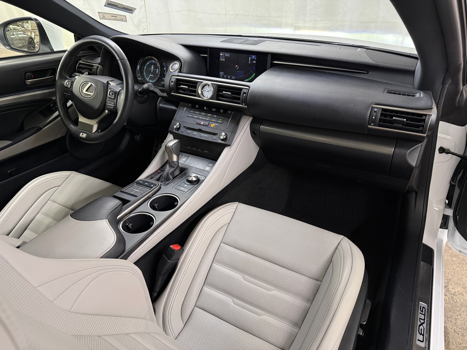 Thumbnail: 2015 Lexus RC - 2