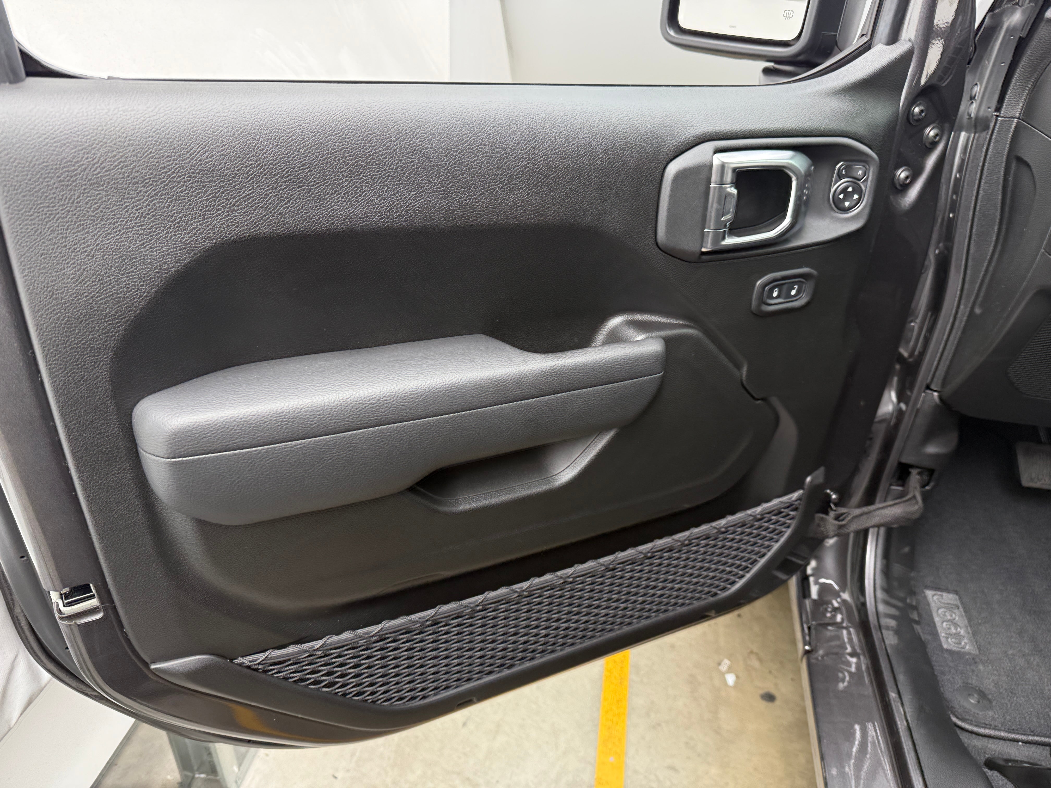 2026 Jeep Gladiator Sport S Auto's photo
