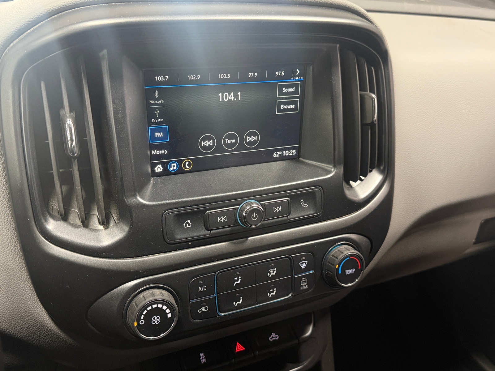 Thumbnail: 2019 GMC Canyon - 4