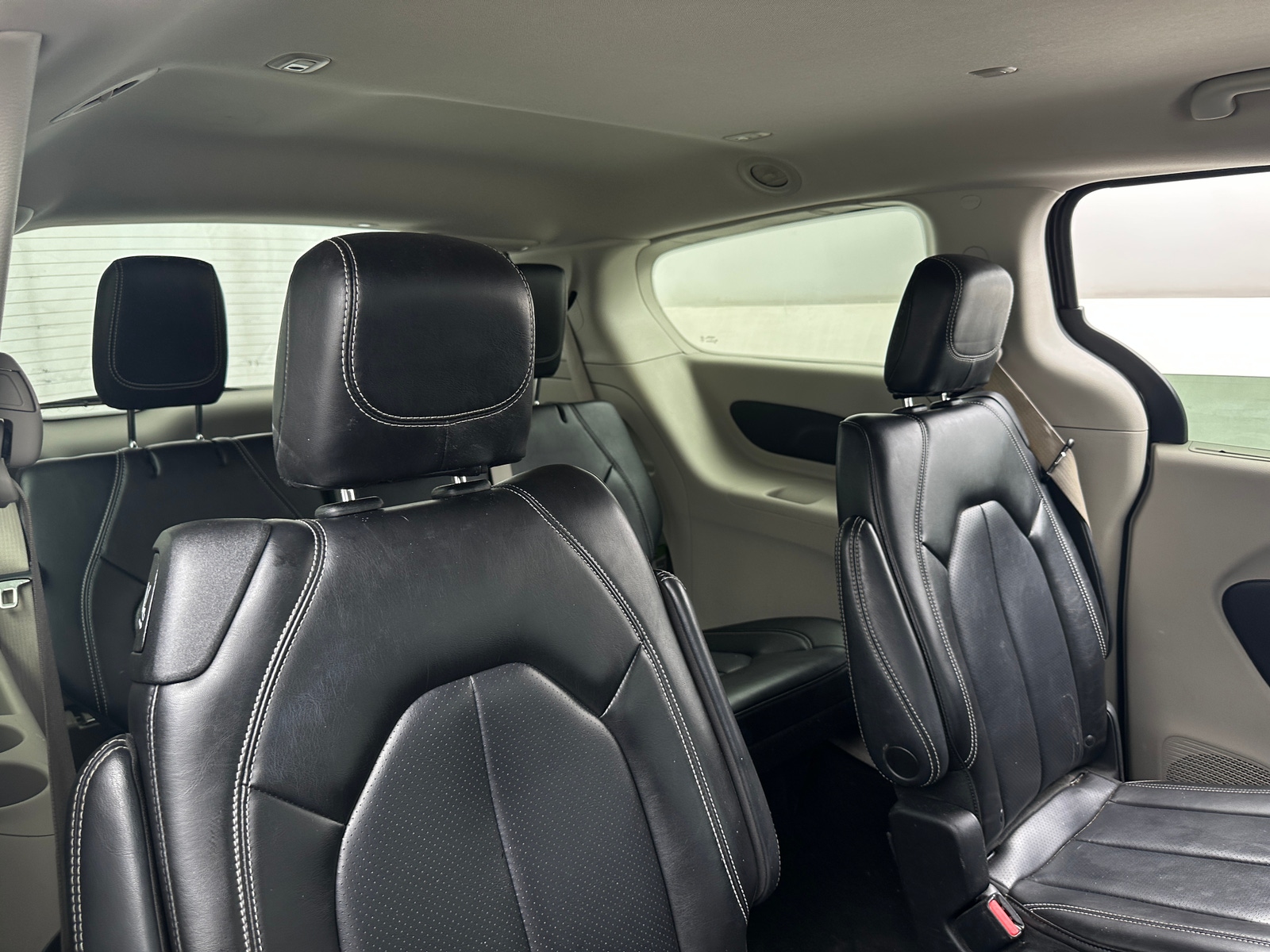 Thumbnail: 2023 Chrysler Pacifica - 5