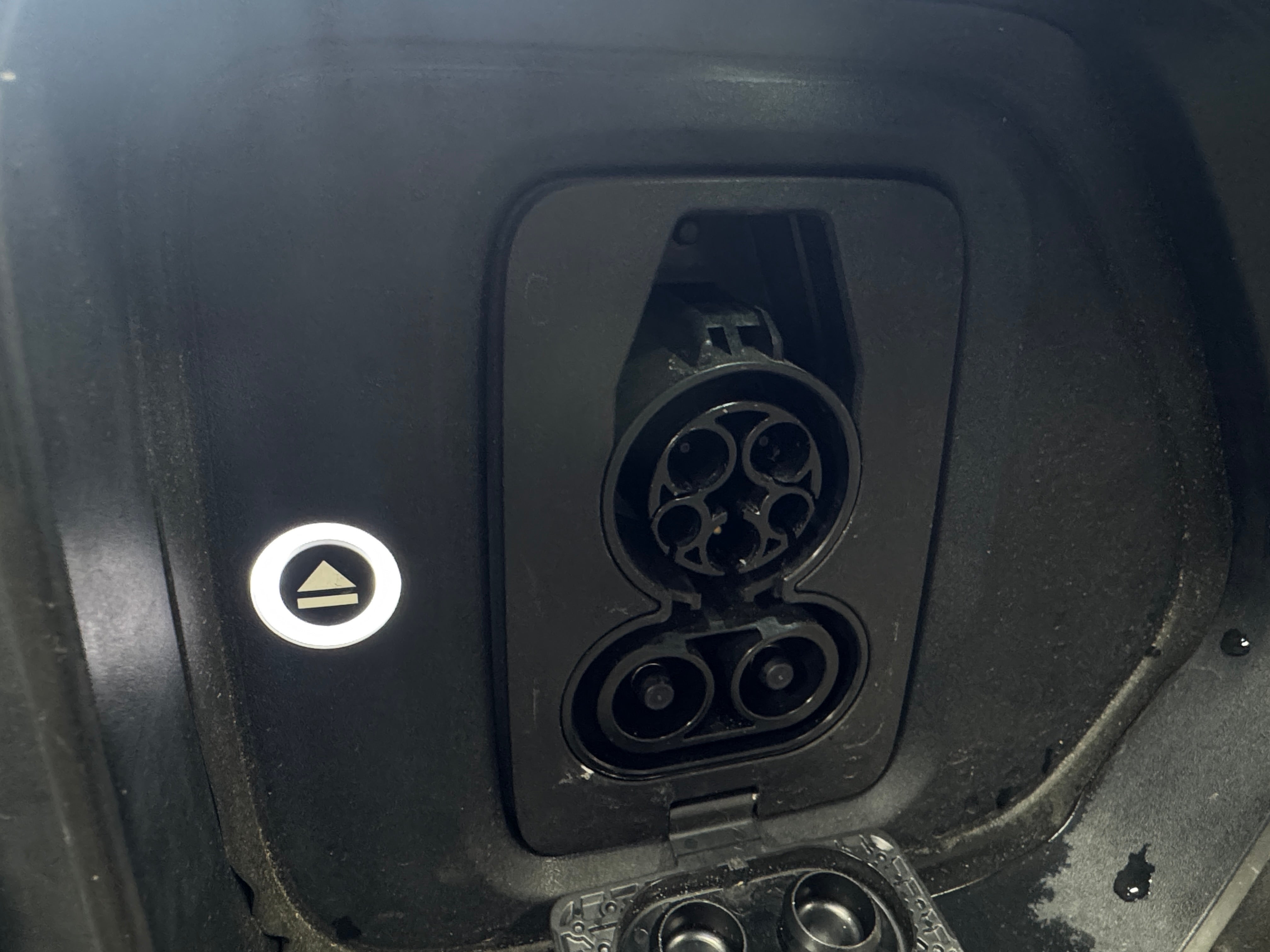 Used 2025 Rivian R1S Adventure with VIN 7PDSGBBA7SN048888 for sale in Auburn, WA