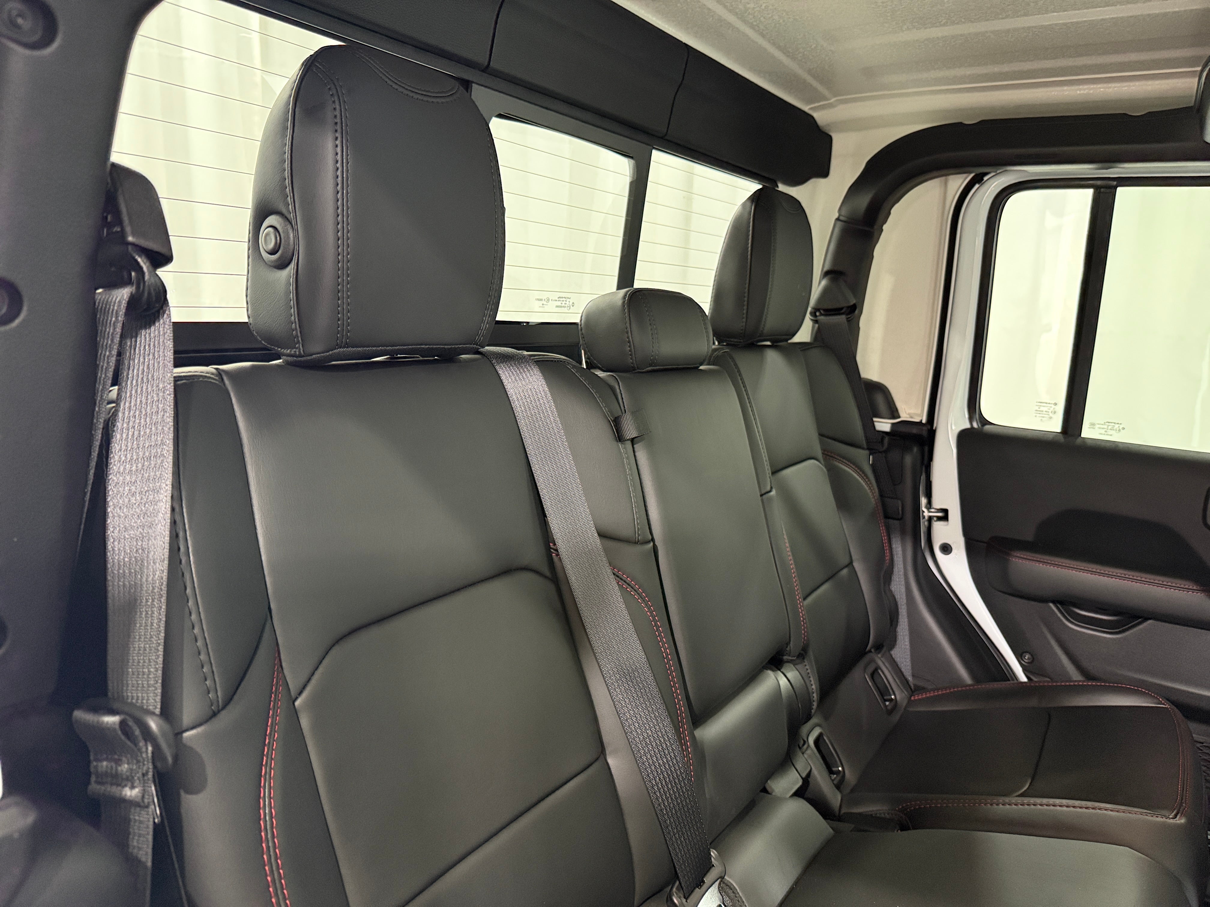 2026 Jeep Gladiator Rubicon Auto's photo