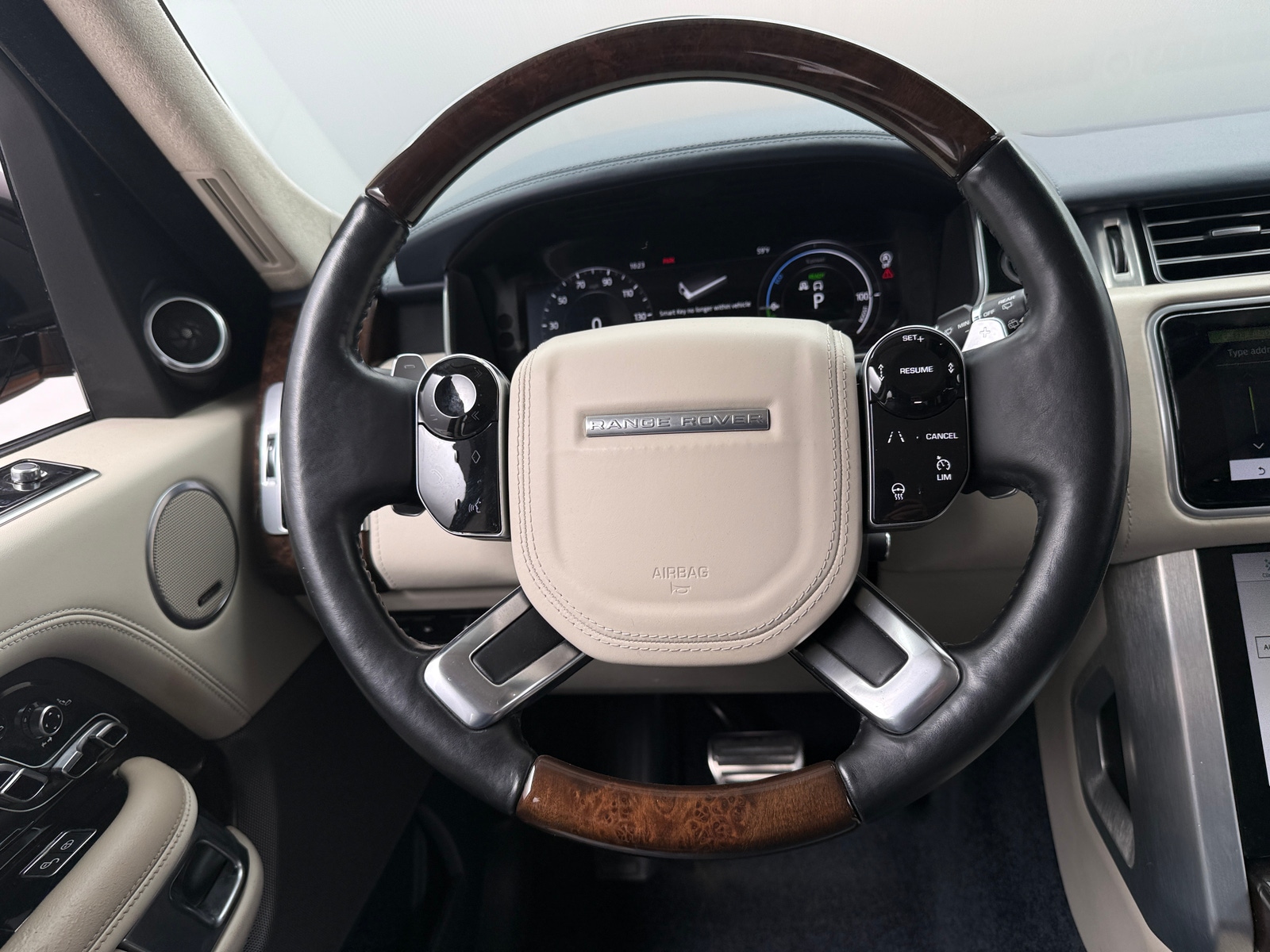 Thumbnail: 2020 Land Rover Range Rover - 4