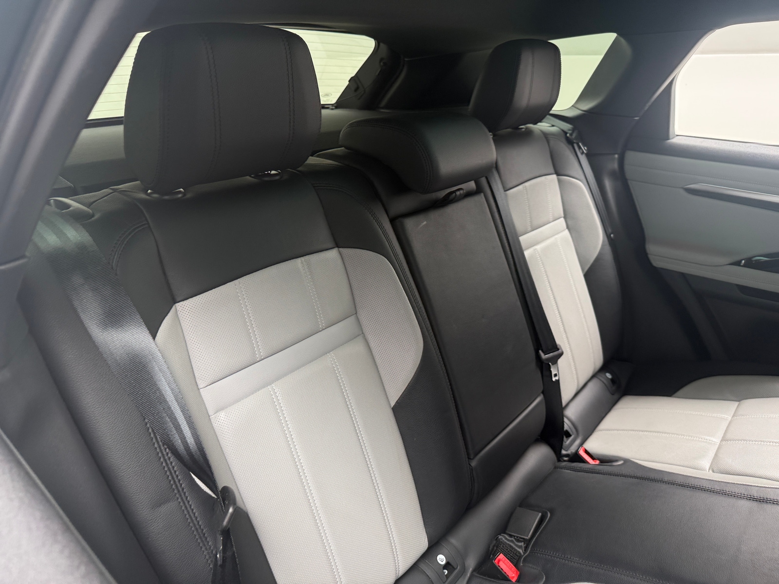 Thumbnail: 2020 Land Rover Range Rover Evoque - 5