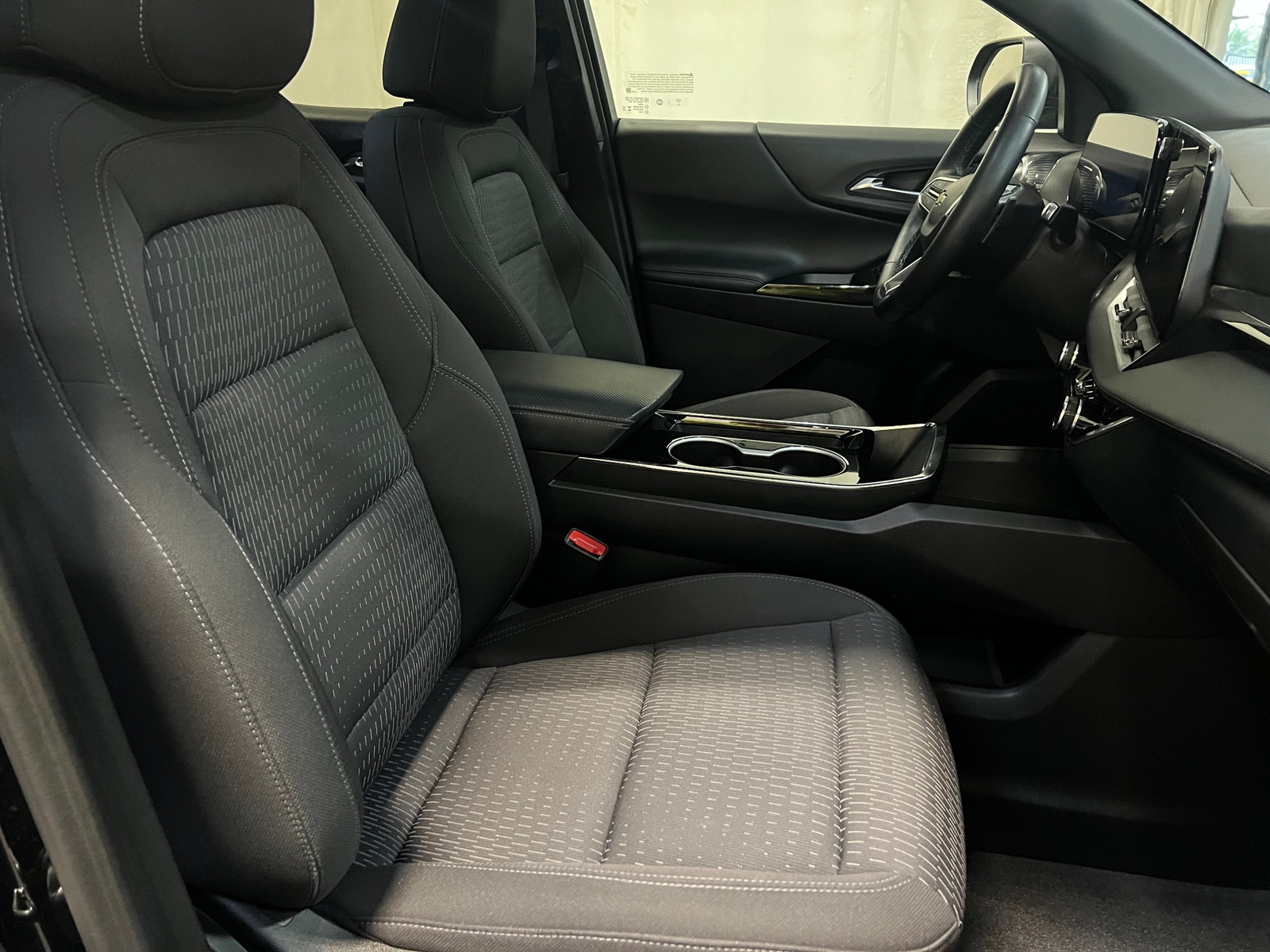 Thumbnail: 2025 Chevrolet Equinox - 2