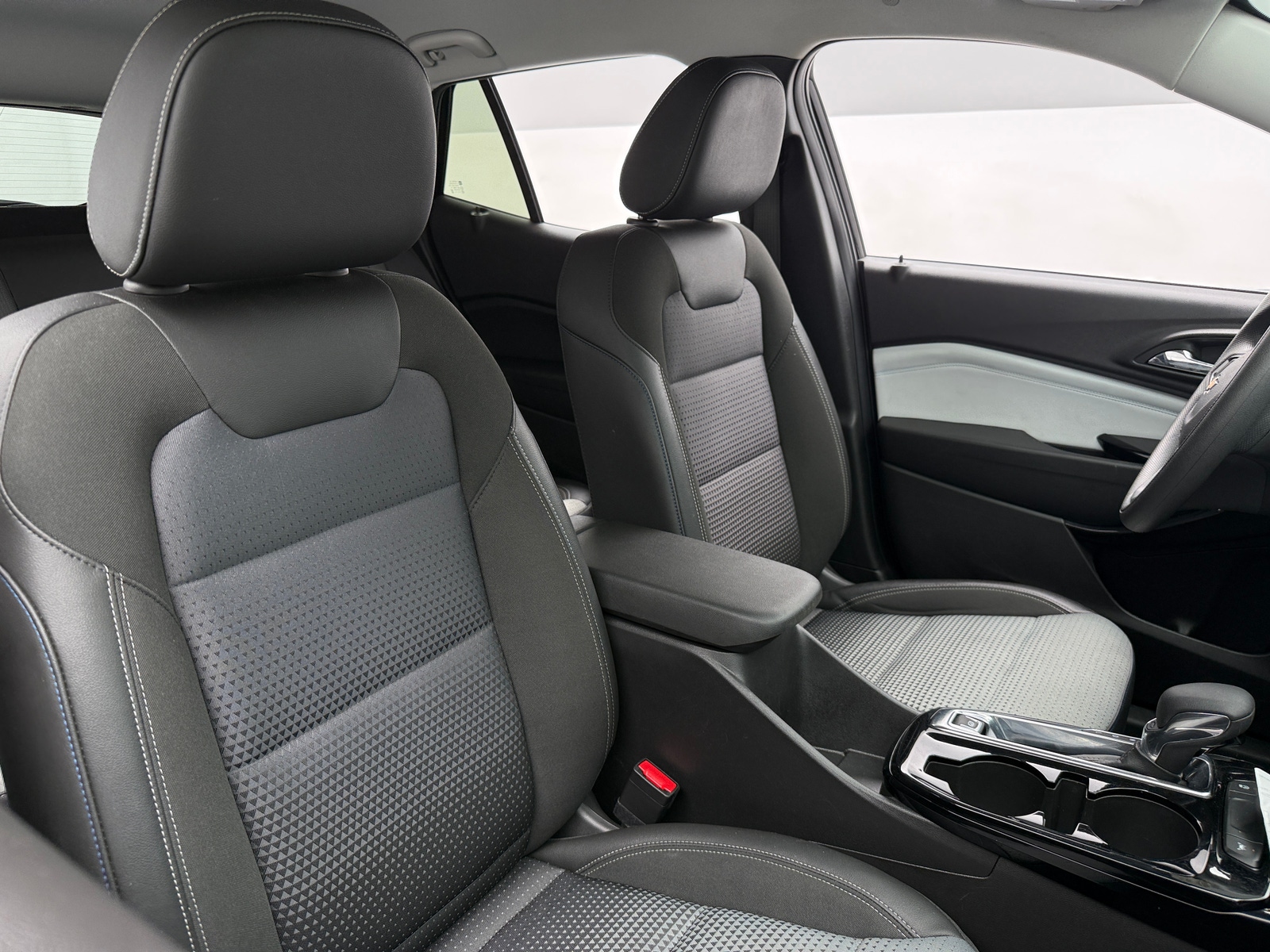 Thumbnail: 2025 Chevrolet Trax - 2