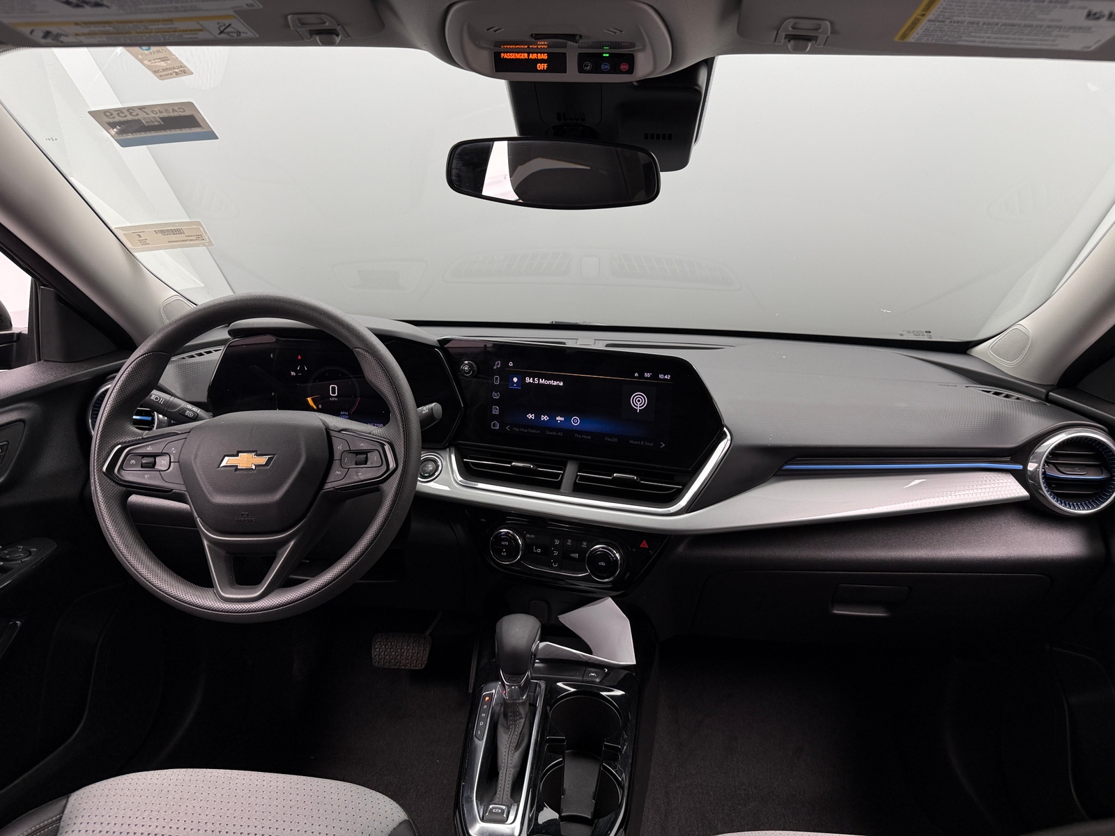 Thumbnail: 2025 Chevrolet Trax - 3