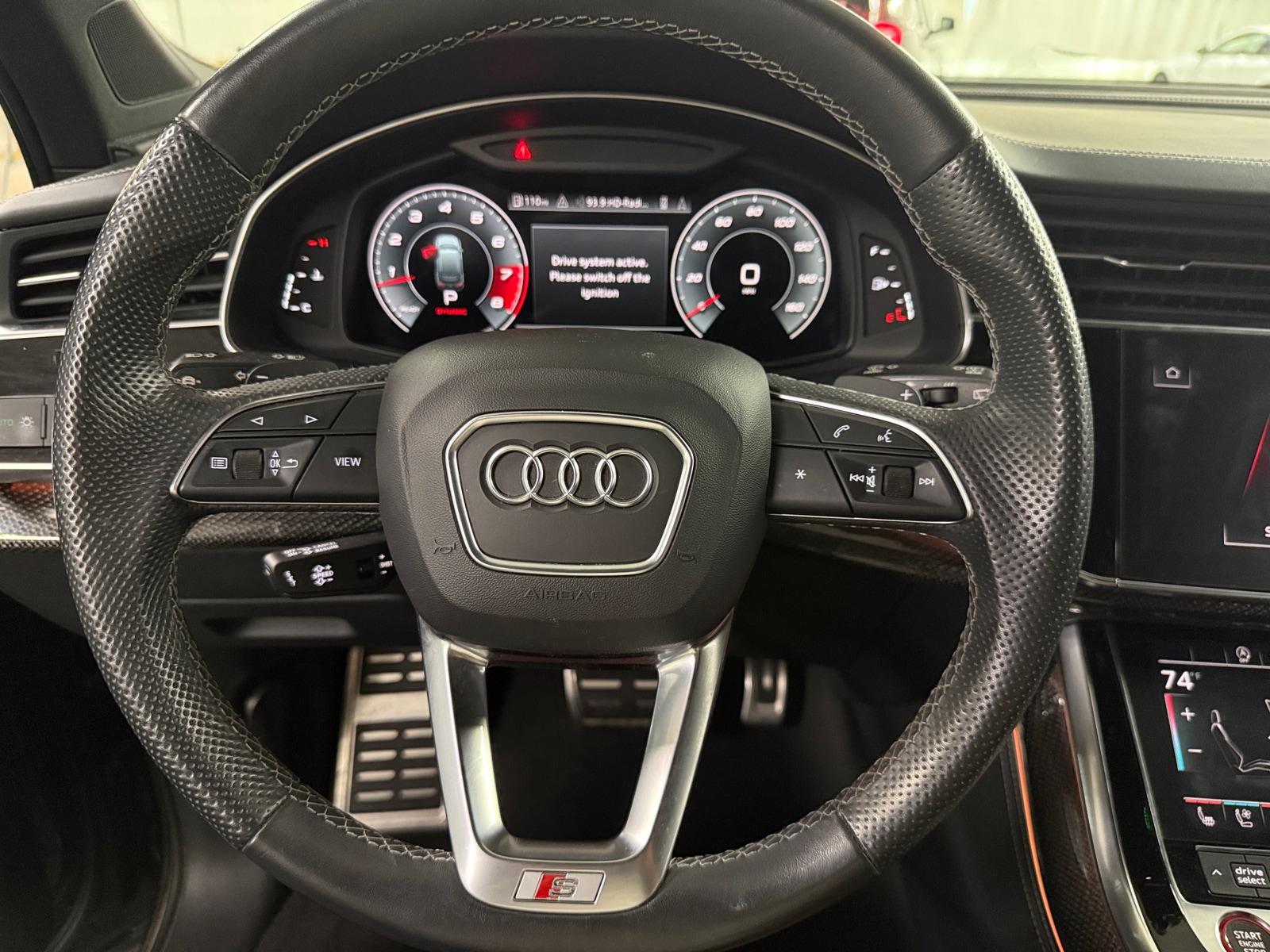 Thumbnail: 2021 Audi SQ7 - 4