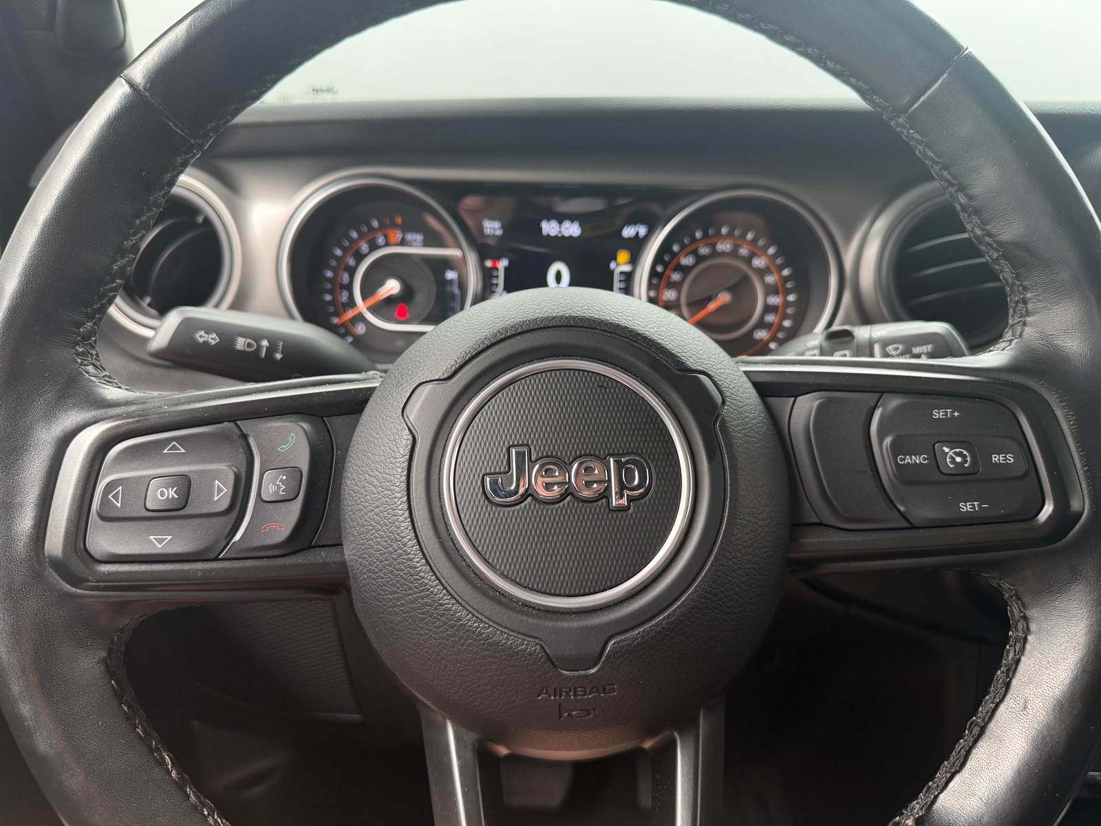 Thumbnail: 2022 Jeep Wrangler - 5
