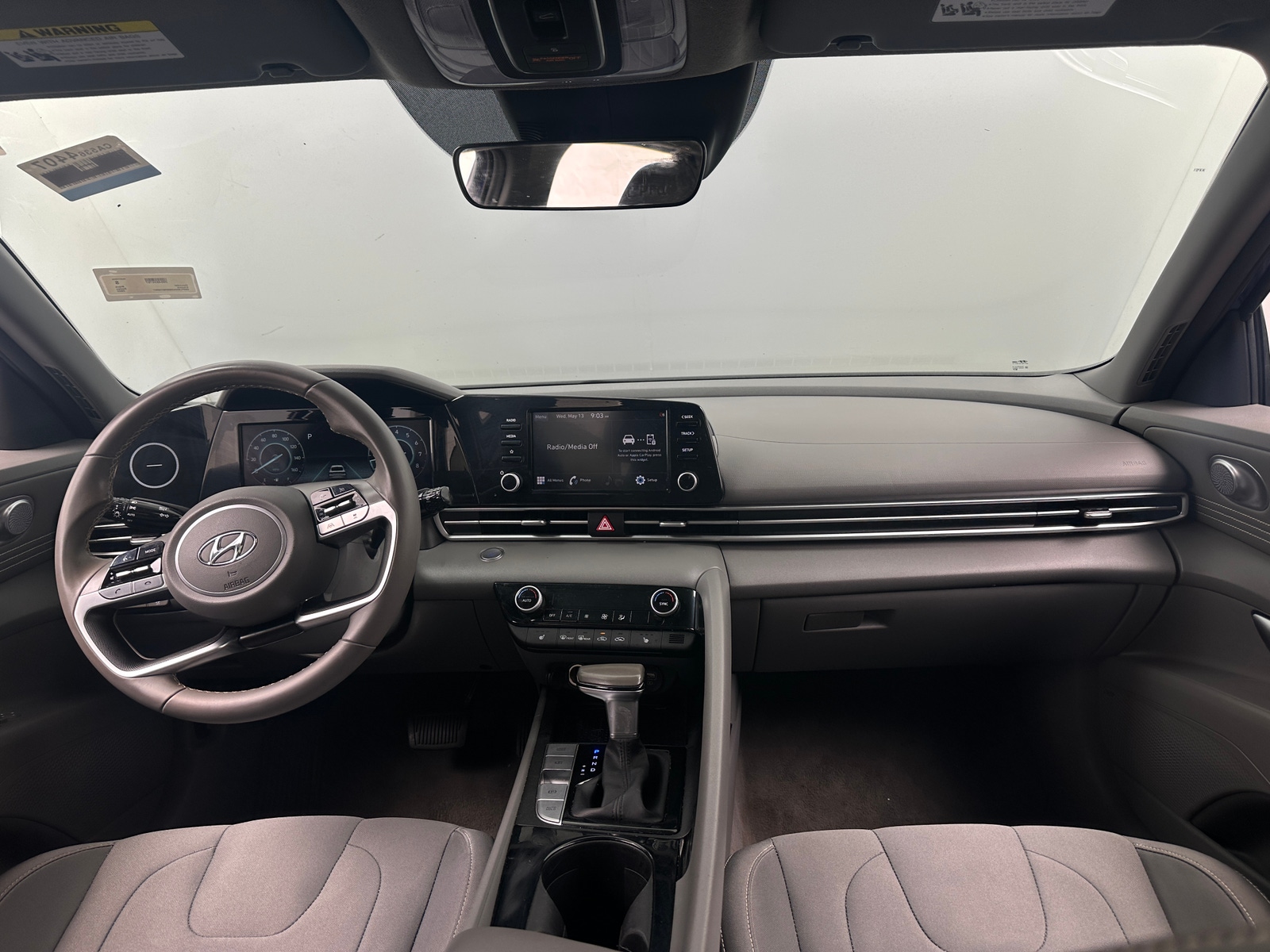 Thumbnail: 2022 Hyundai Elantra - 3