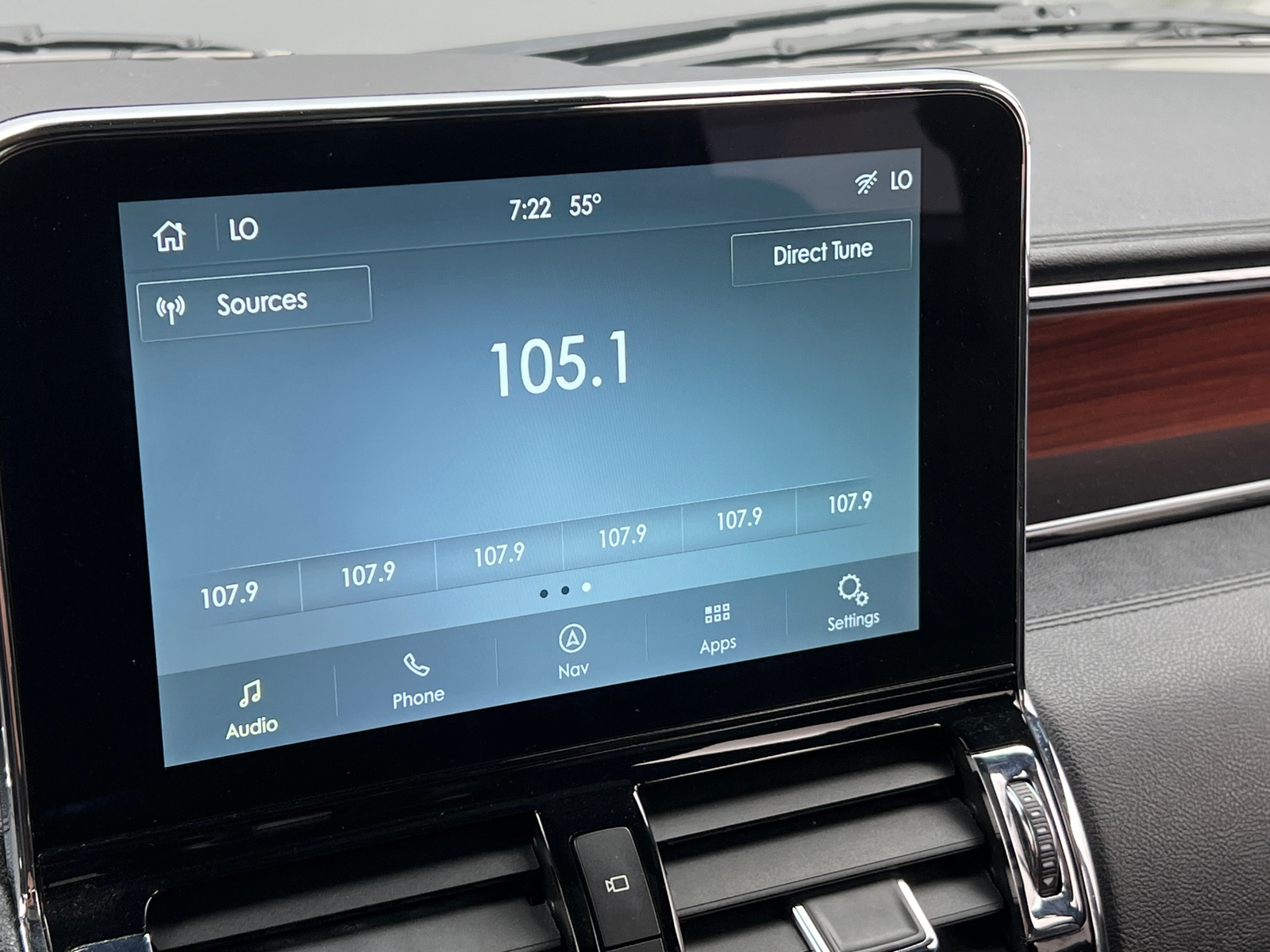 Thumbnail: 2021 Lincoln Navigator - 3