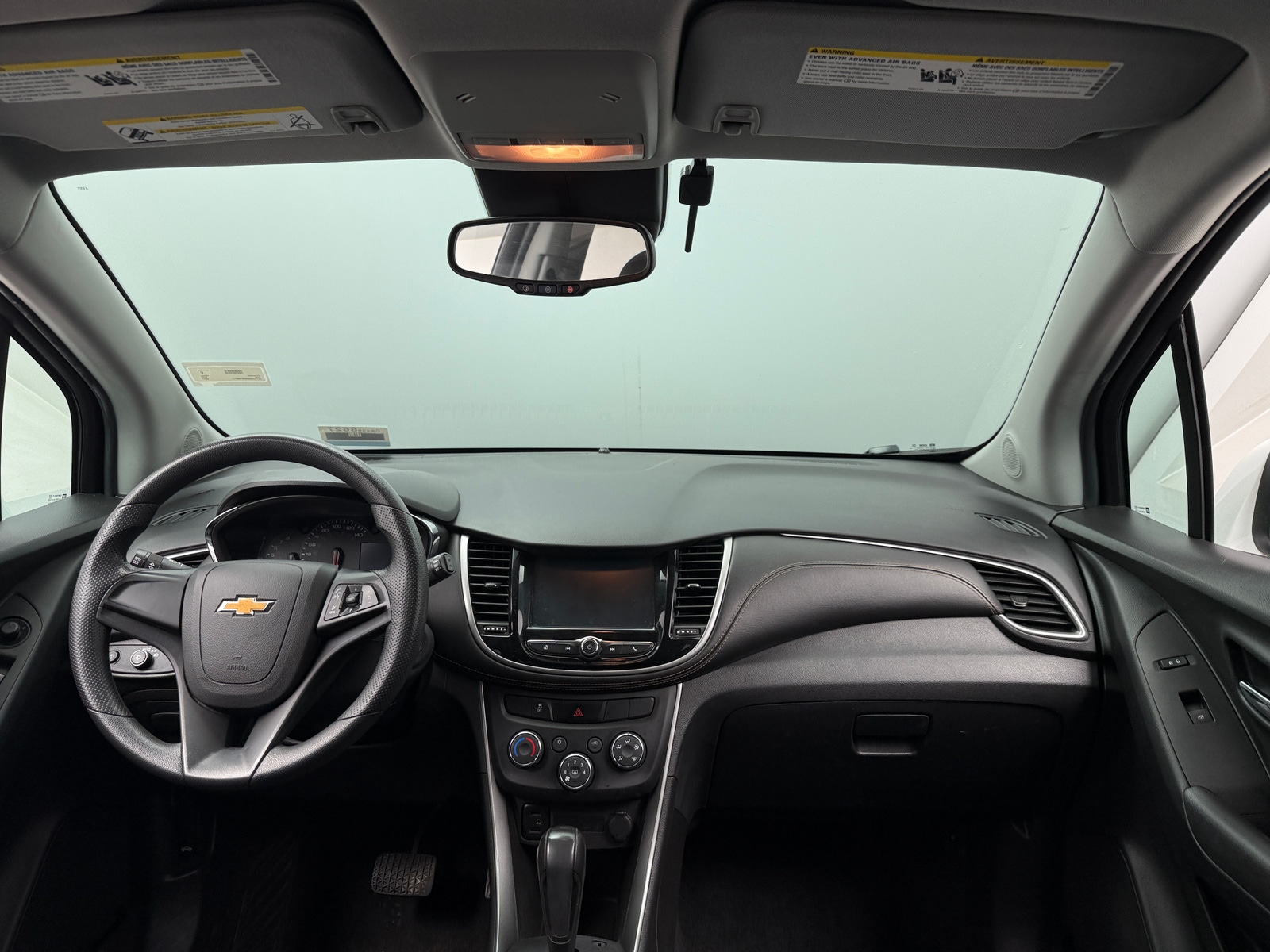 Thumbnail: 2017 Chevrolet Trax - 3