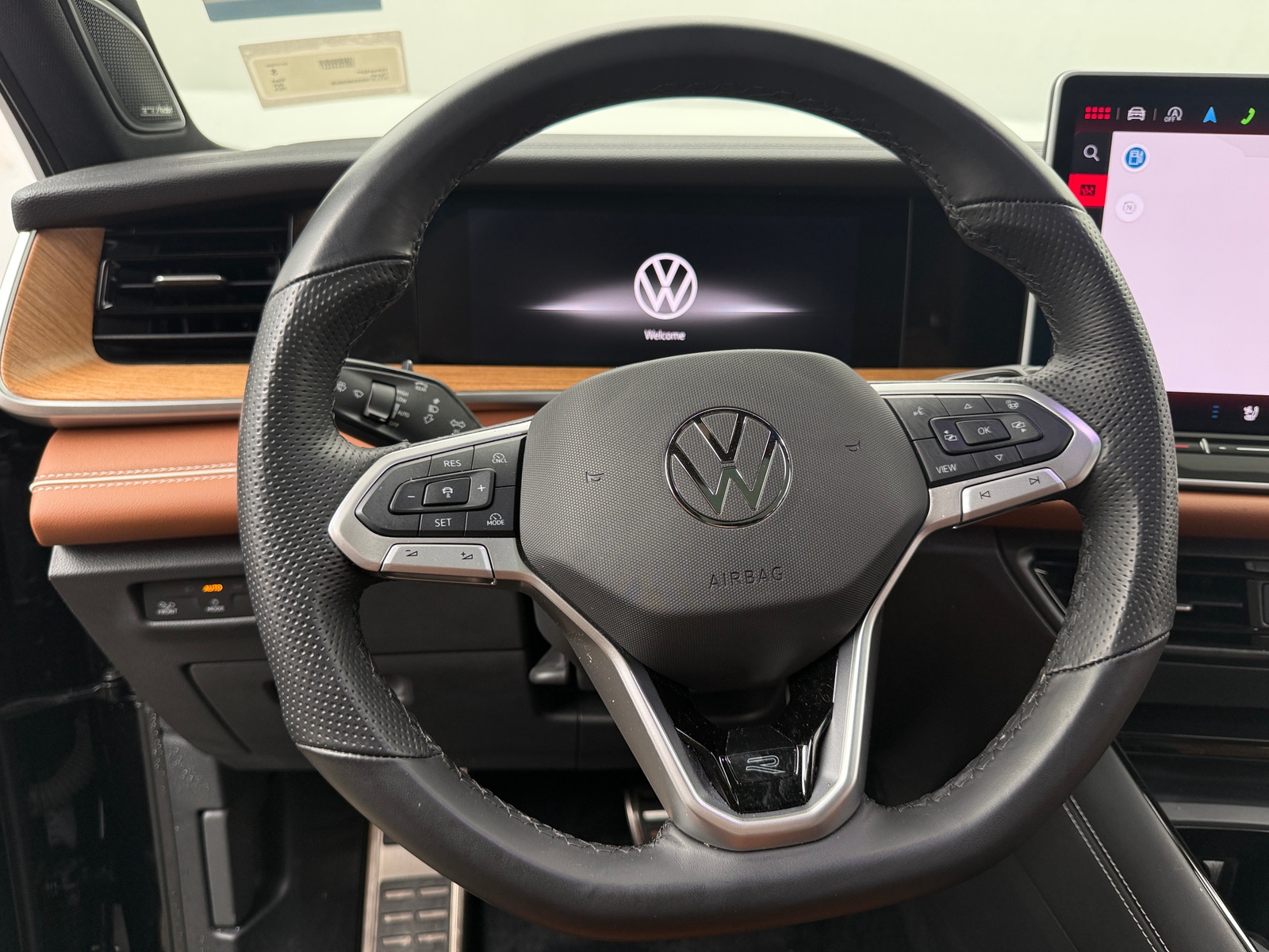 Thumbnail: 2025 Volkswagen Tiguan - 4