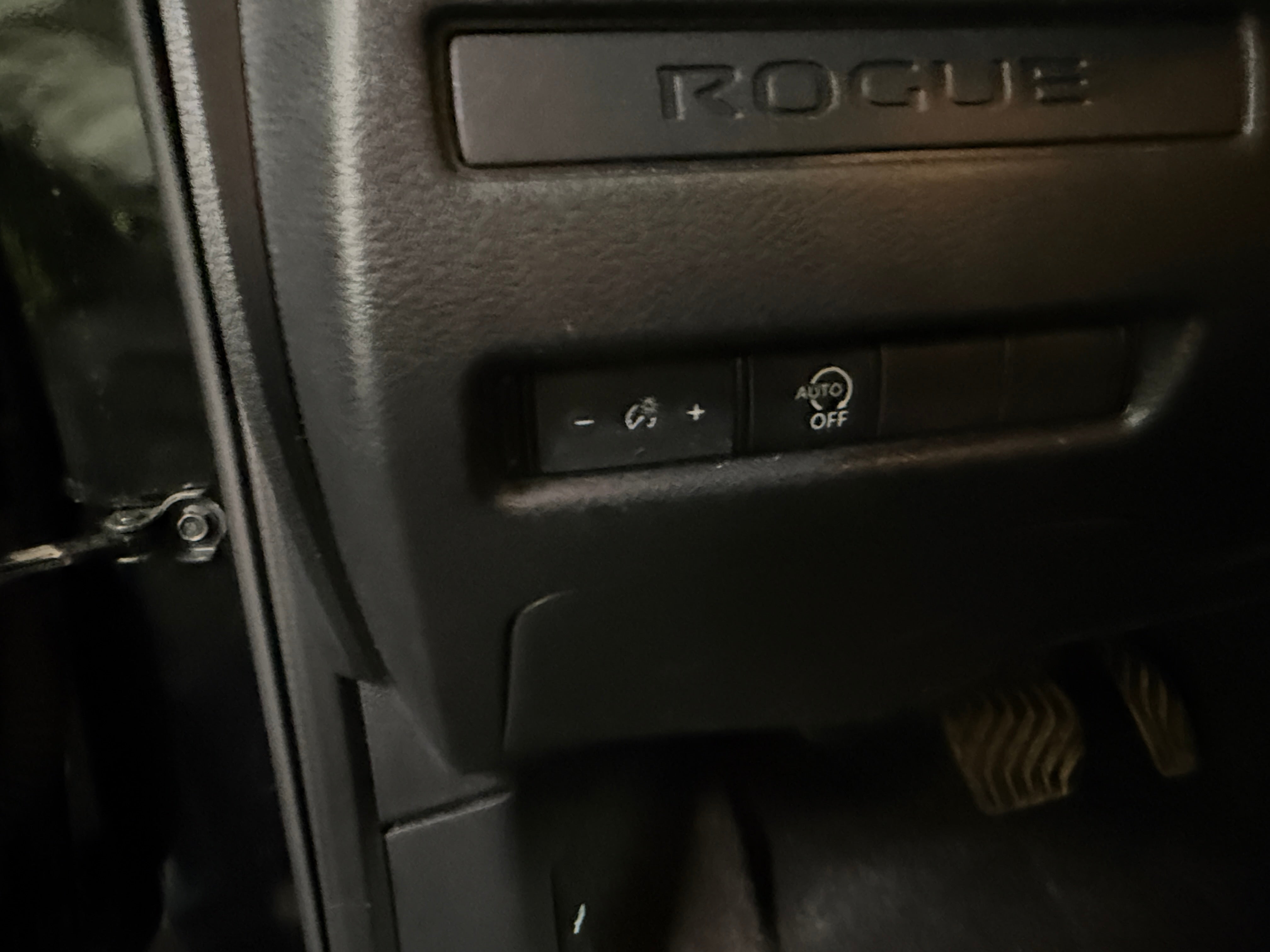 2023 Nissan Rogue S - Photo 10