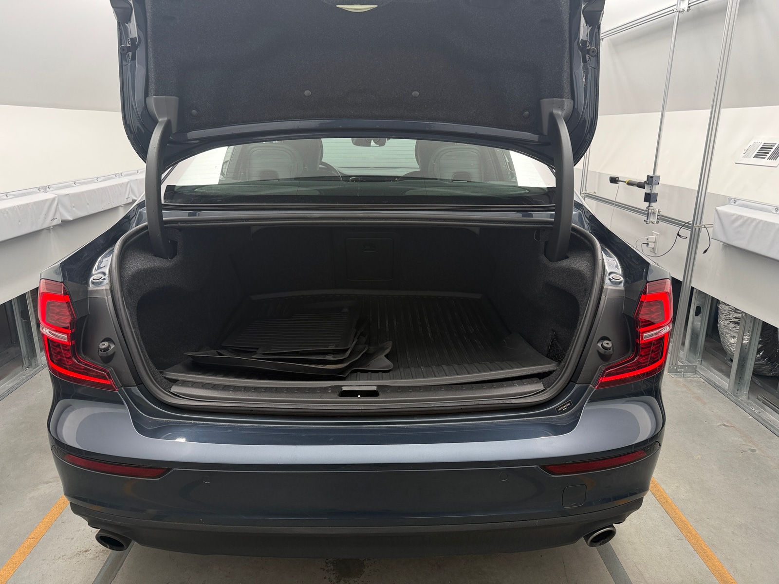 Thumbnail: 2019 Volvo S60 - 6