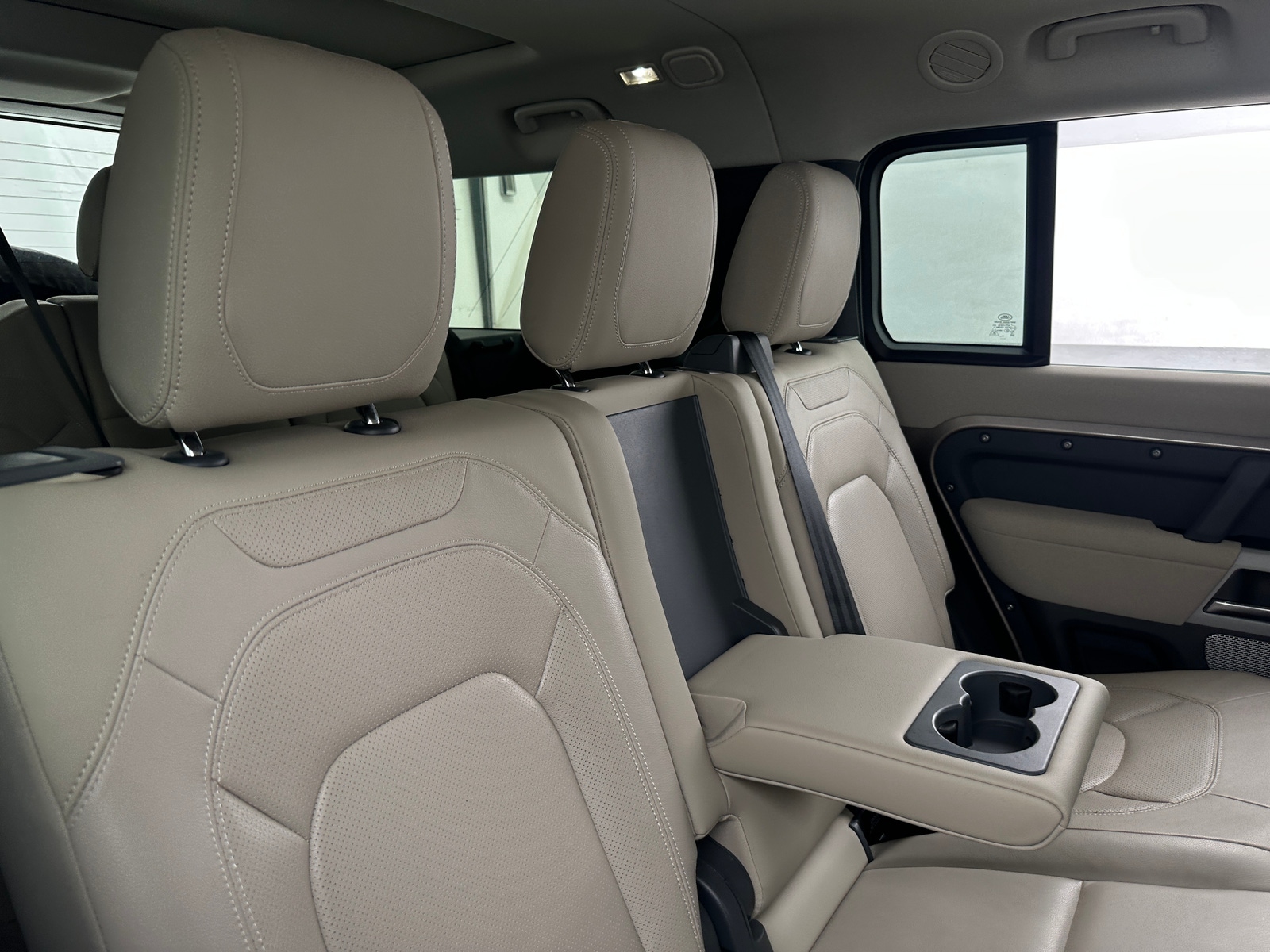 Thumbnail: 2023 Land Rover Defender - 5