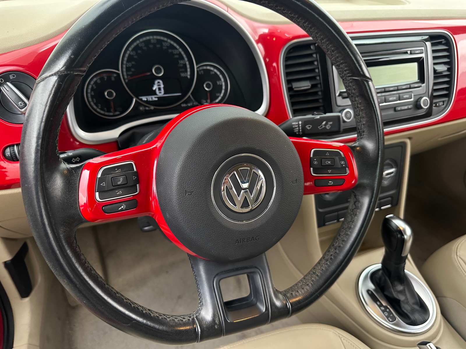 Thumbnail: 2014 Volkswagen Beetle - 3