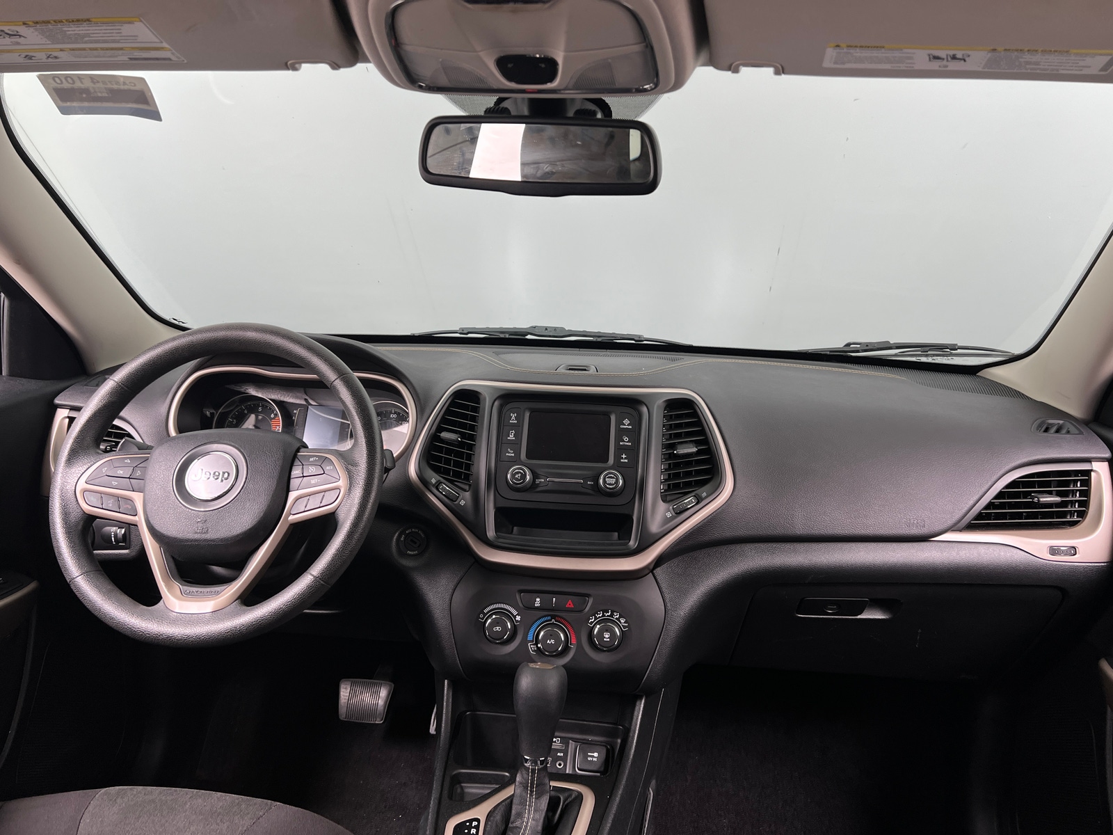 Thumbnail: 2017 Jeep Cherokee - 3
