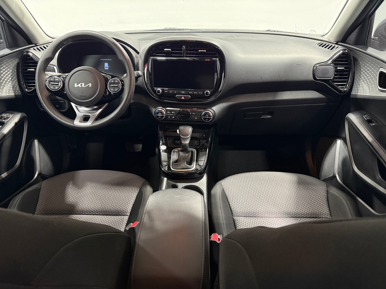 Thumbnail: 2023 Kia Soul - 3