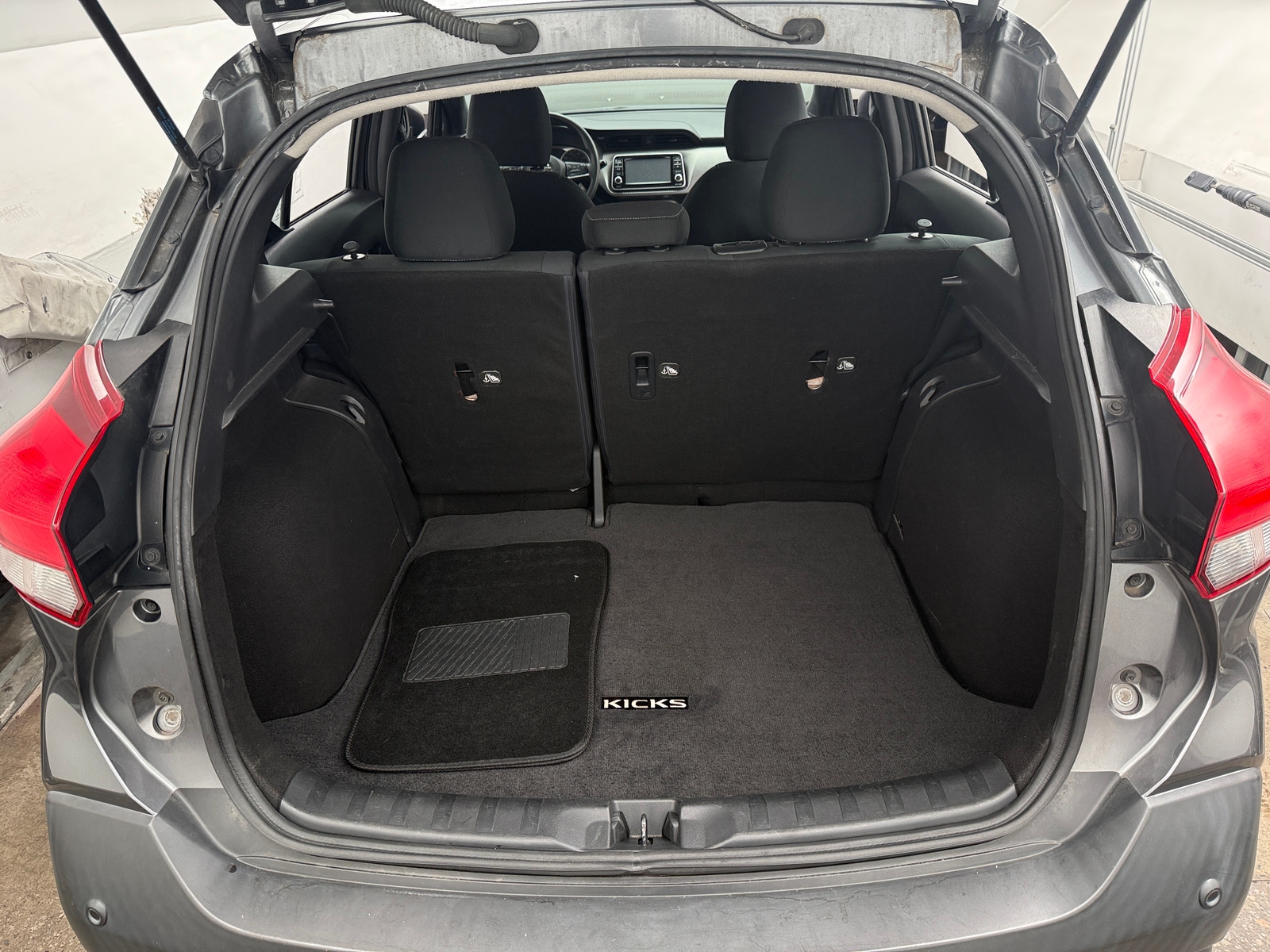 Thumbnail: 2020 Nissan Kicks - 7
