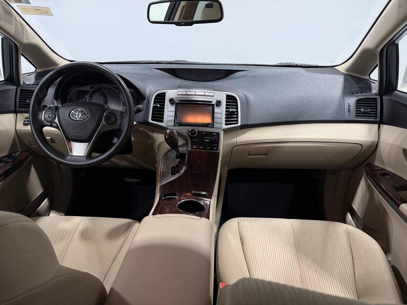 Thumbnail: 2015 Toyota Venza - 3
