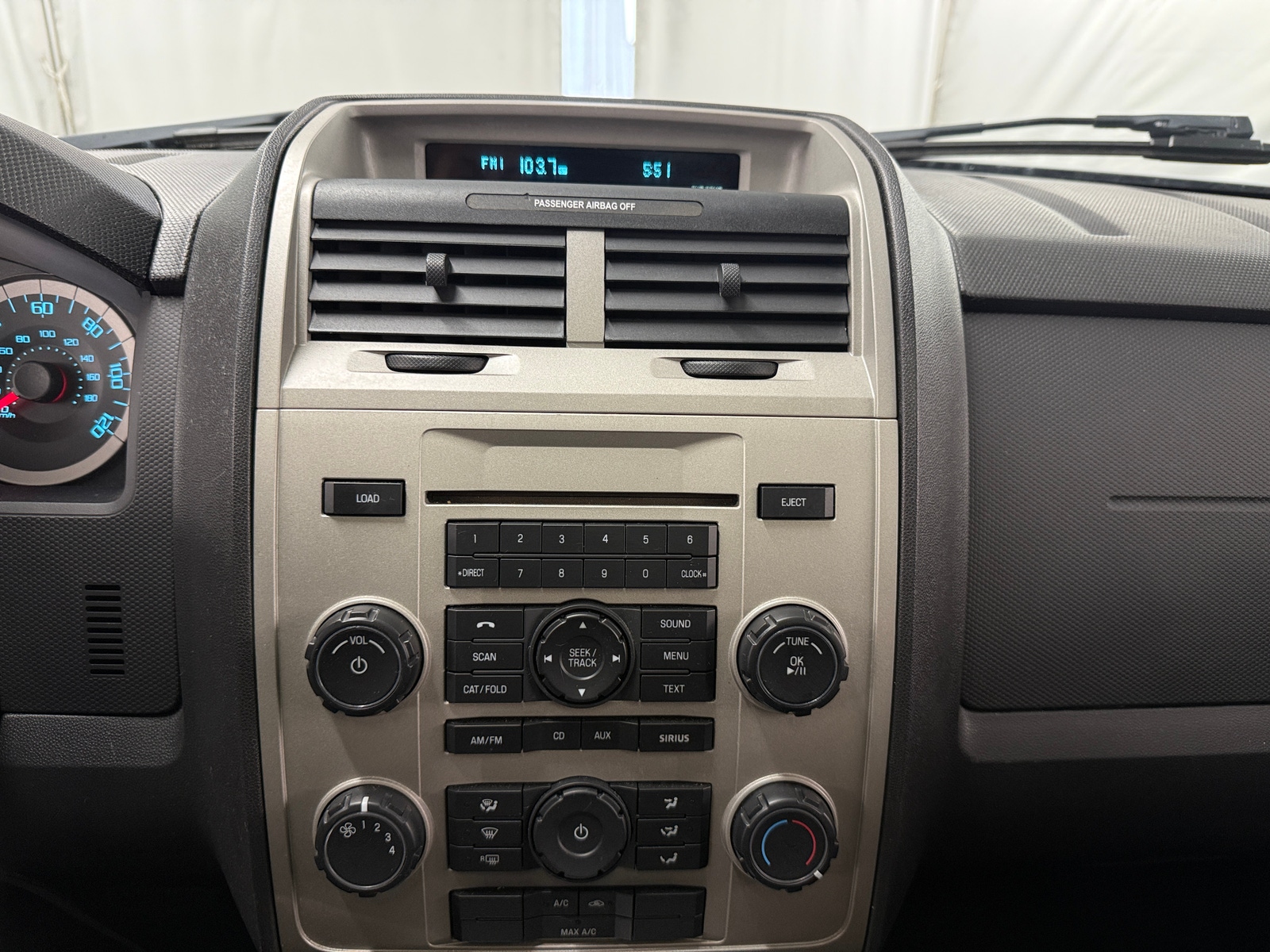 Thumbnail: 2011 Ford Escape - 4